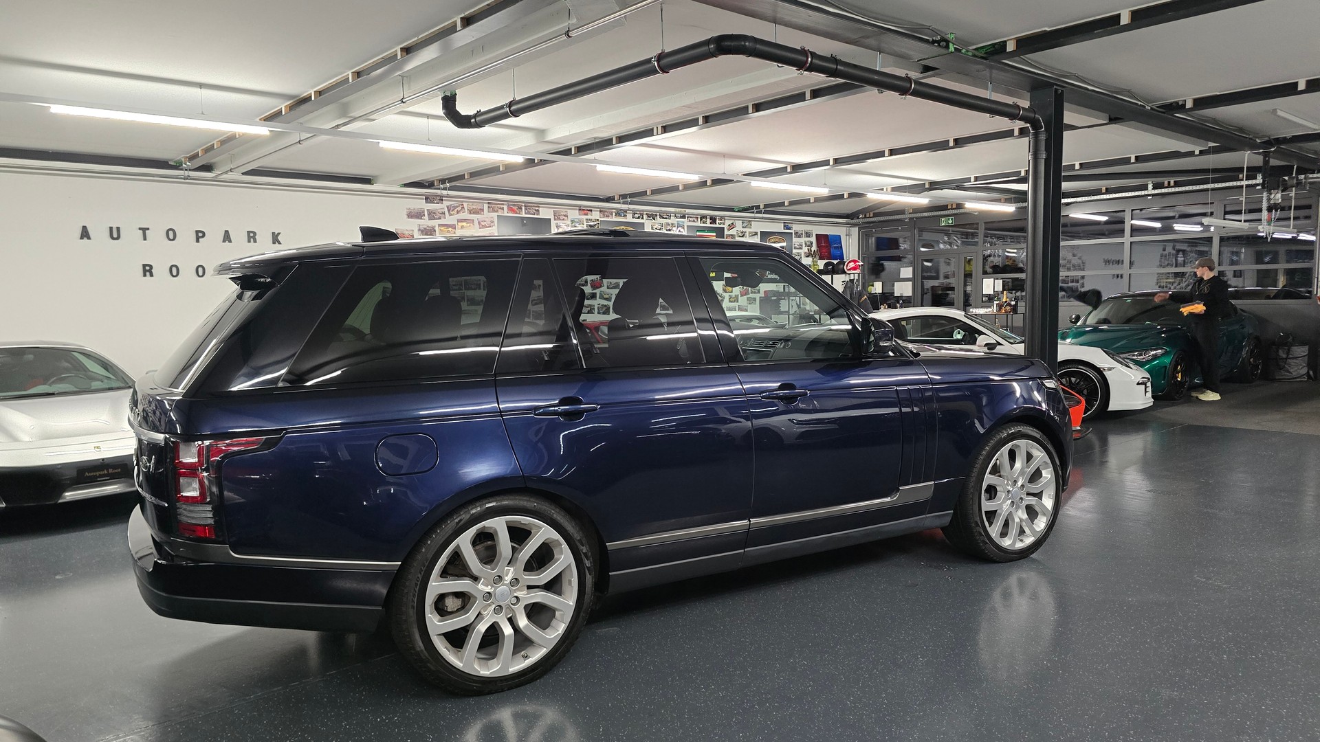 LAND ROVER Range Rover 3.0 TDV6 HSE Automatic-image-5