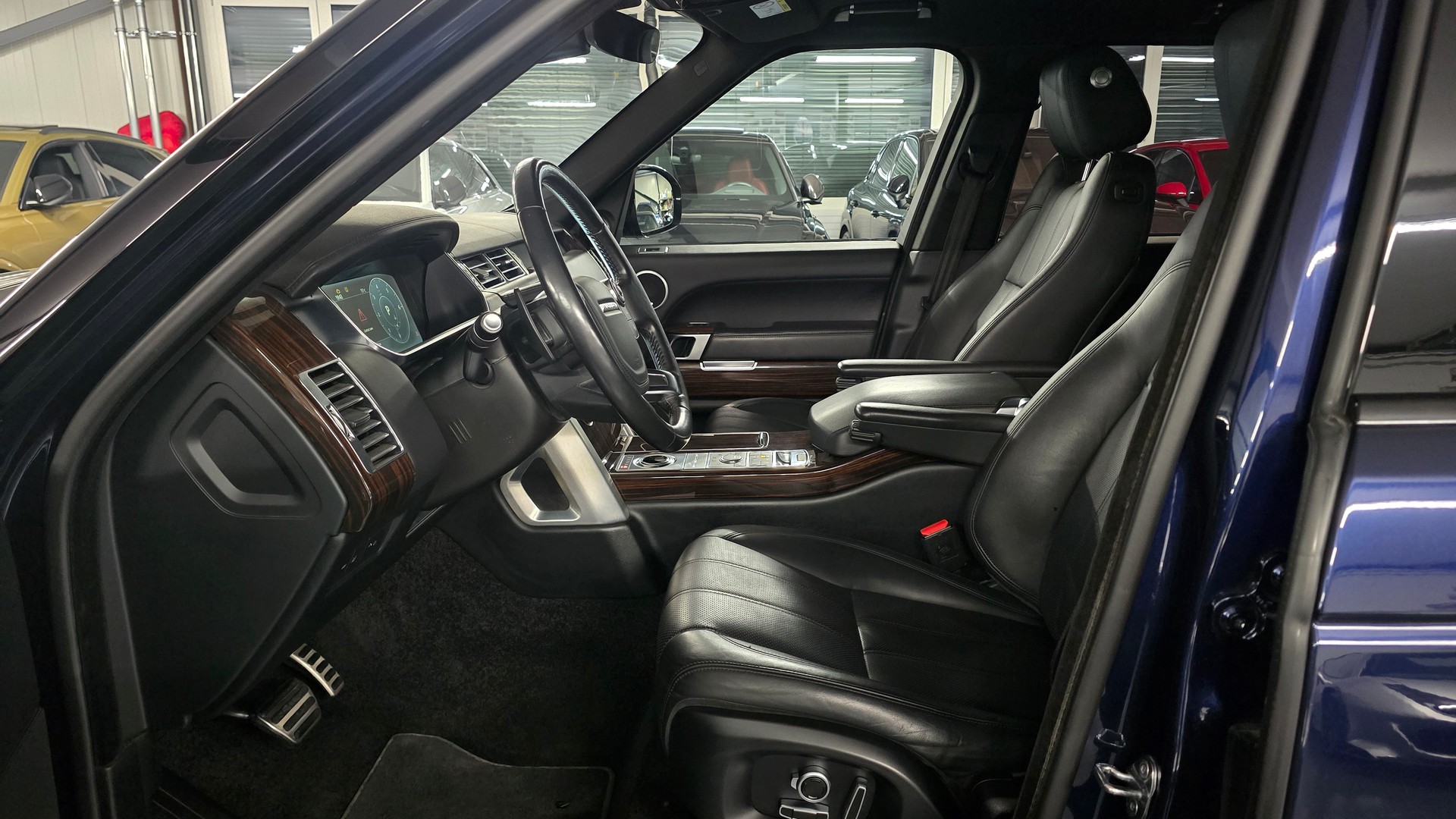 LAND ROVER Range Rover 3.0 TDV6 HSE Automatic-image-17