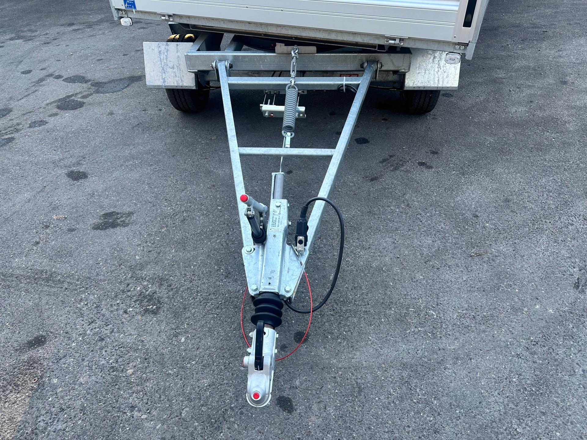 HUMBAUR HD 356121 3-Achser-showroom-element-2
