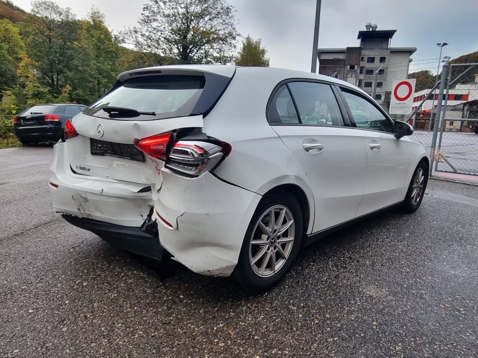 MERCEDES-BENZ A 180 d Style 7G-DCT-image-2