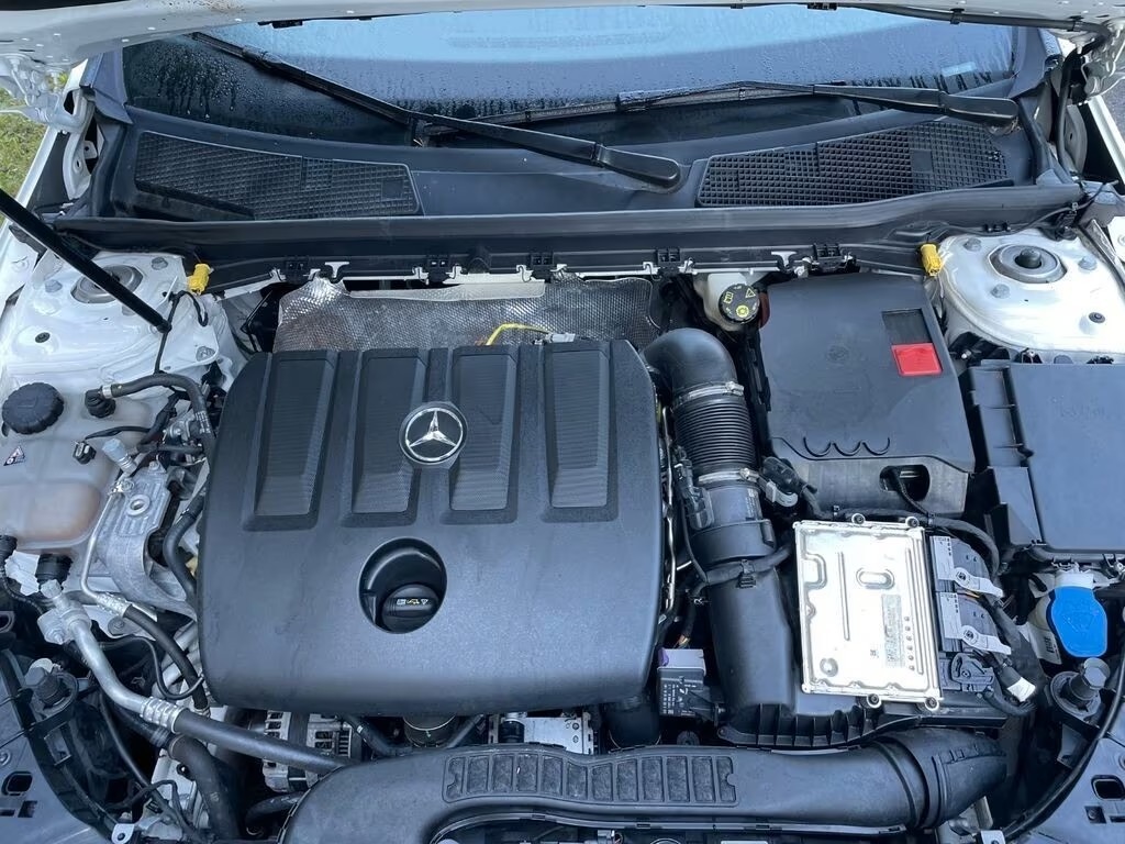 MERCEDES-BENZ A 180 d Style 7G-DCT-image-5