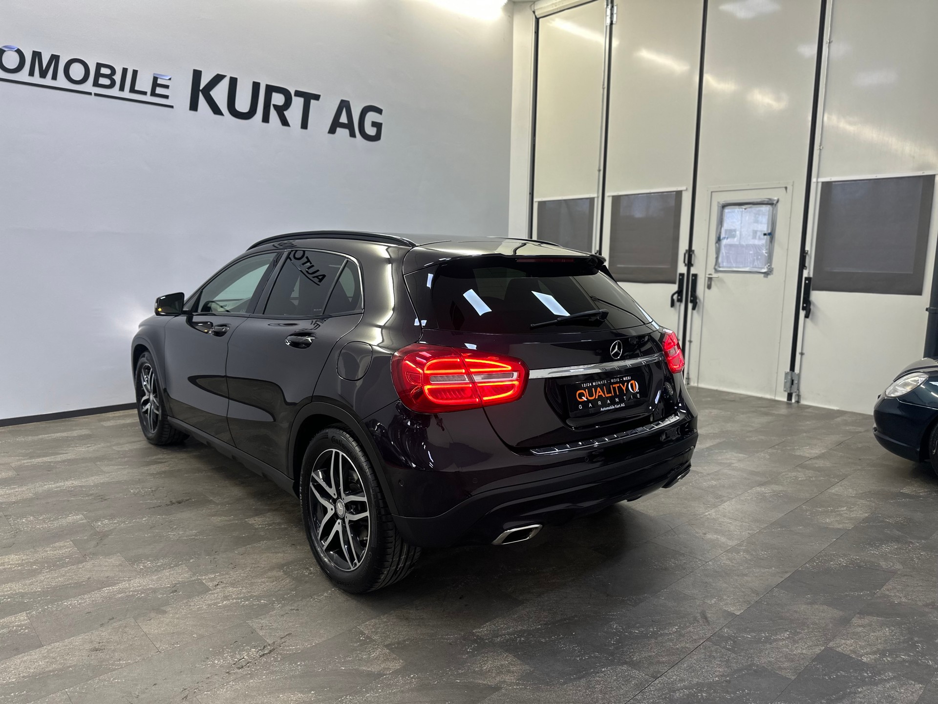 MERCEDES-BENZ GLA 250 4Matic 7G-DCT-image-6
