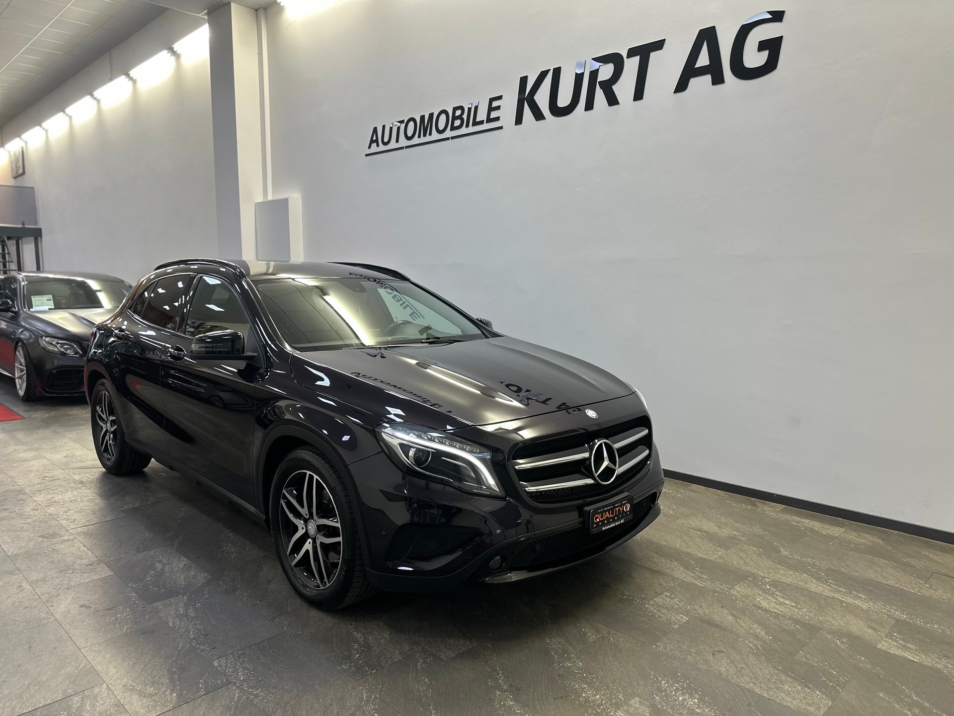 MERCEDES-BENZ GLA 250 4Matic 7G-DCT-image-10