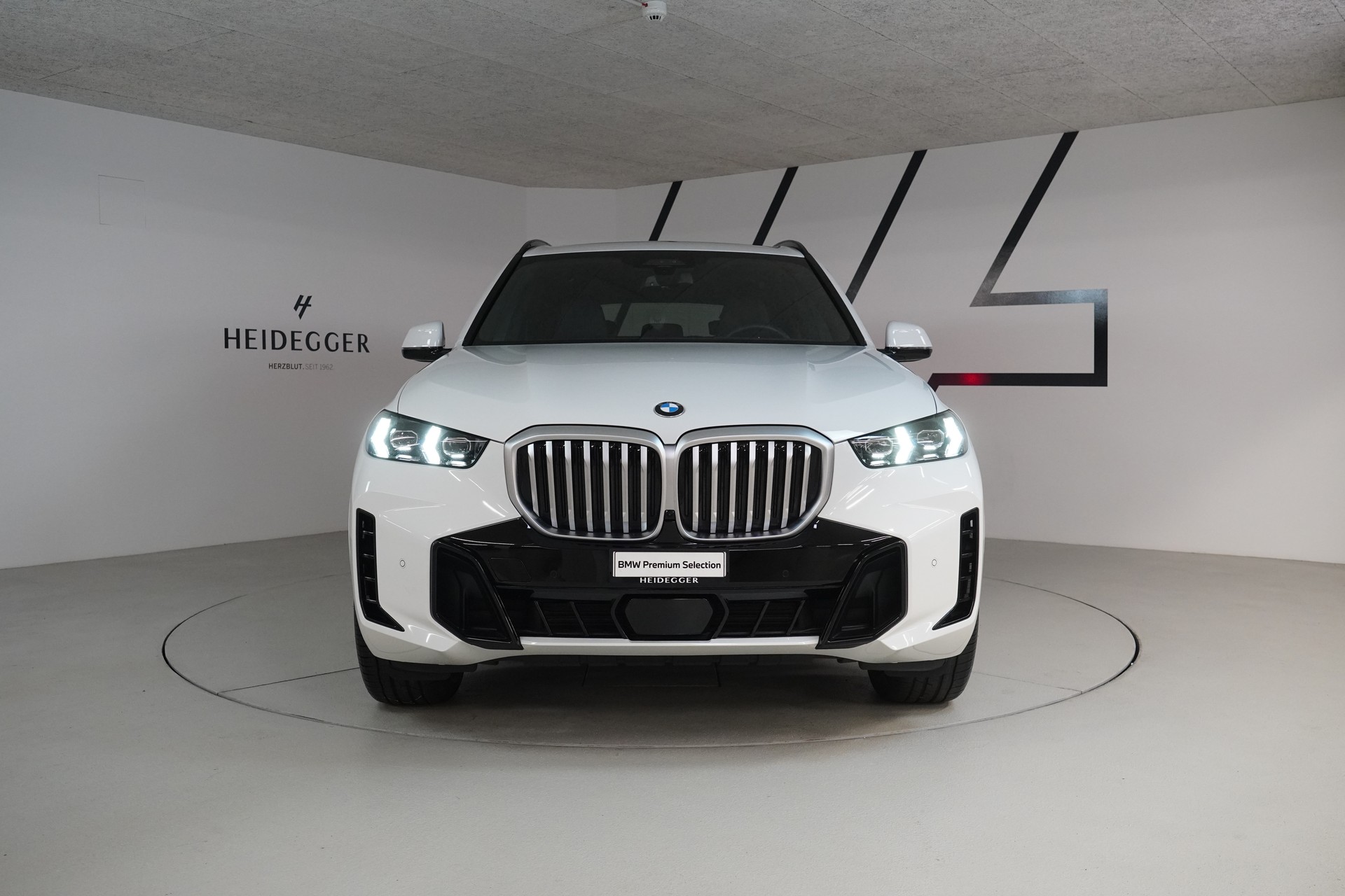 BMW X5 xDrive 48V 30d M Sport Steptronic-image-1