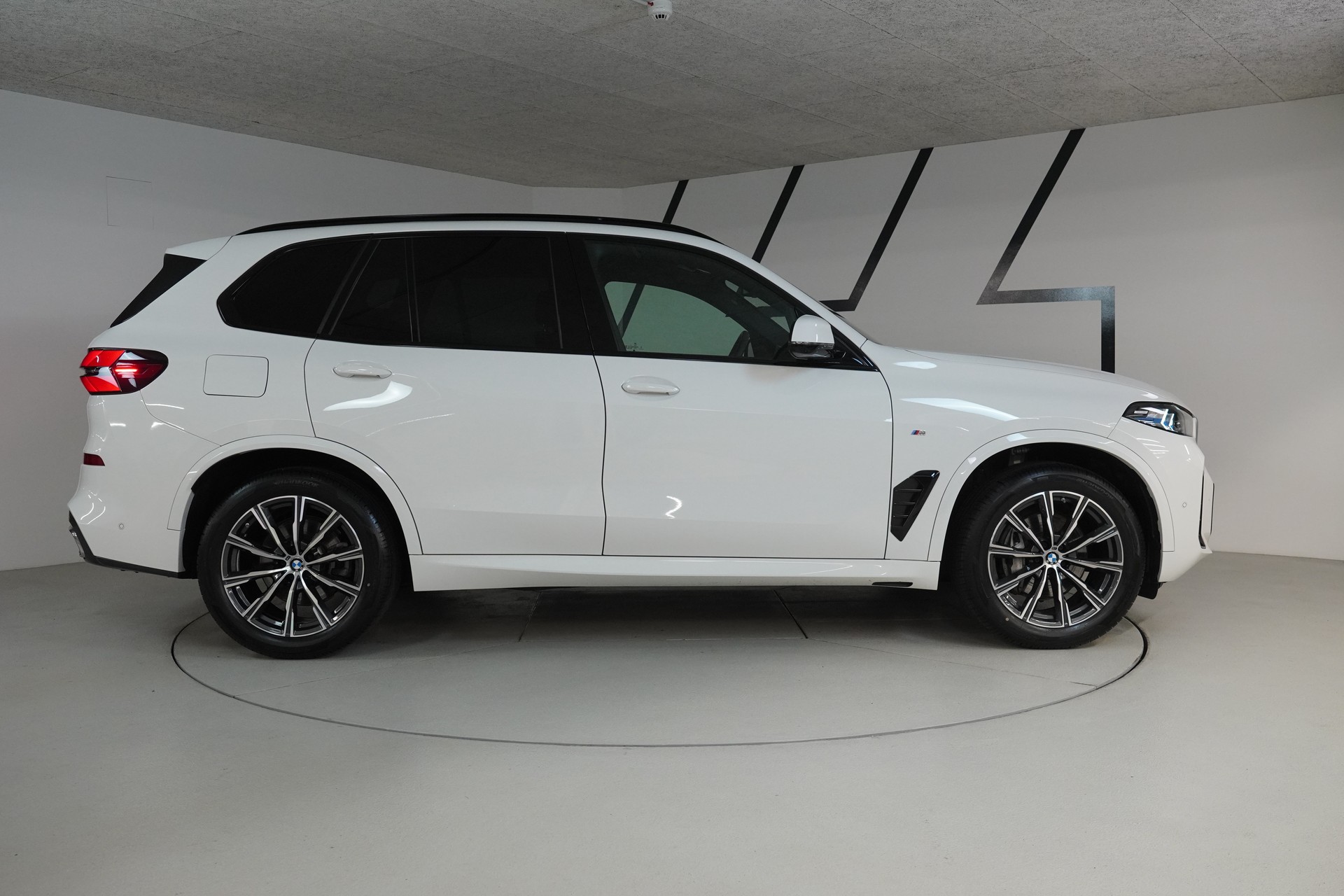 BMW X5 xDrive 48V 30d M Sport Steptronic-image-7