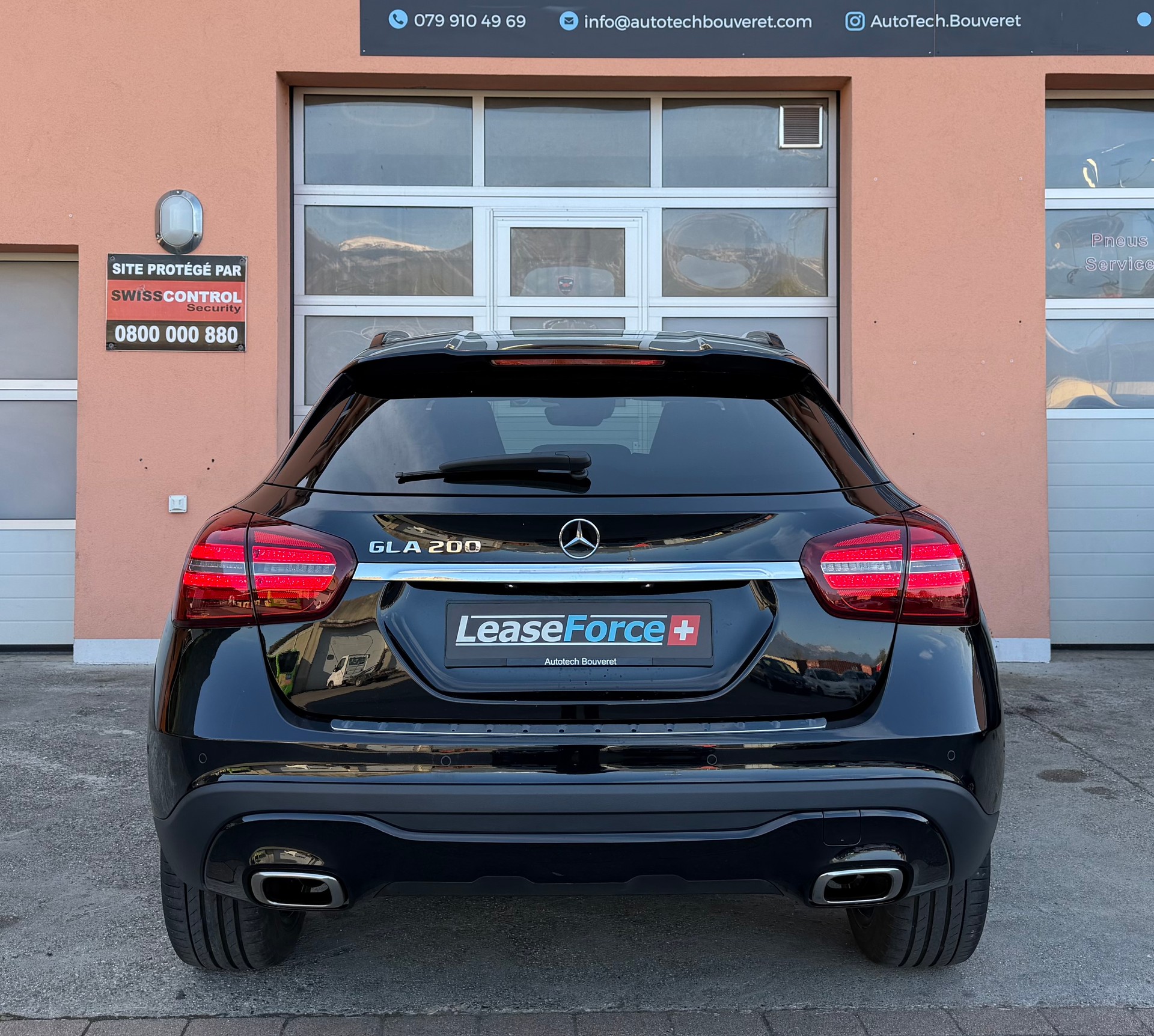 MERCEDES-BENZ GLA 200 Night Star 7G-DCT-image-5