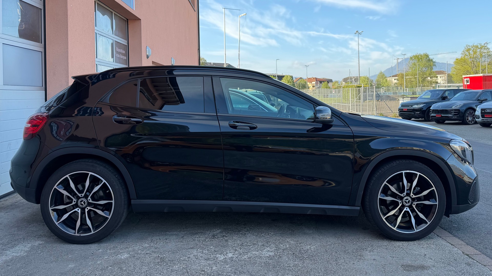 MERCEDES-BENZ GLA 200 Night Star 7G-DCT-image-6