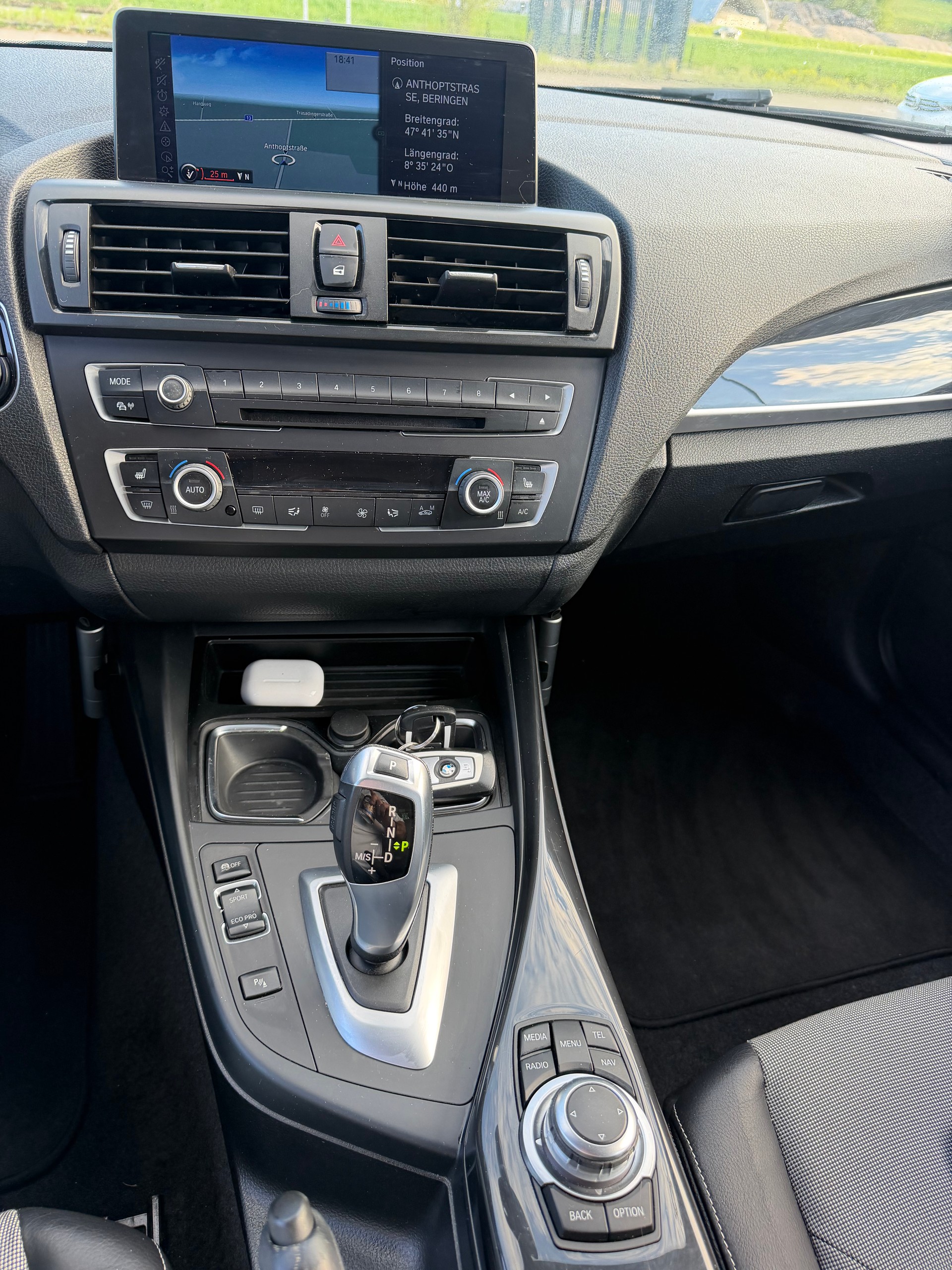 BMW 118d Urban Line Steptronic-image-11