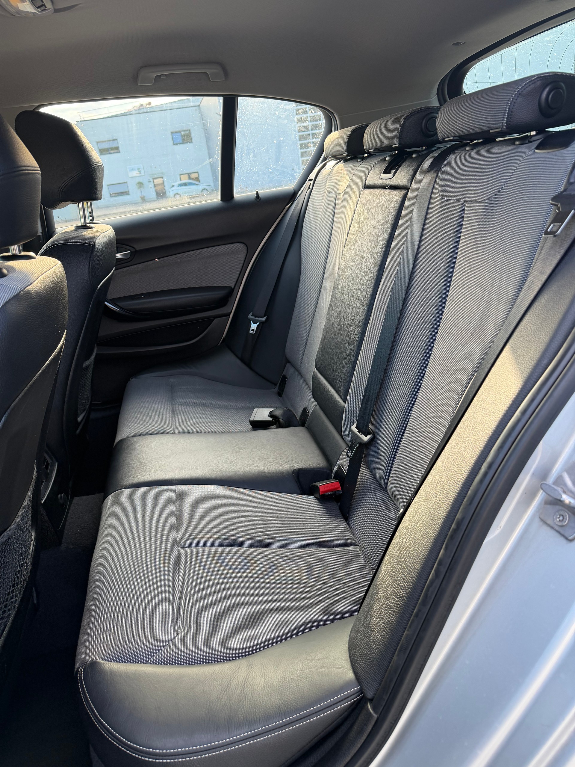 BMW 118d Urban Line Steptronic-image-8