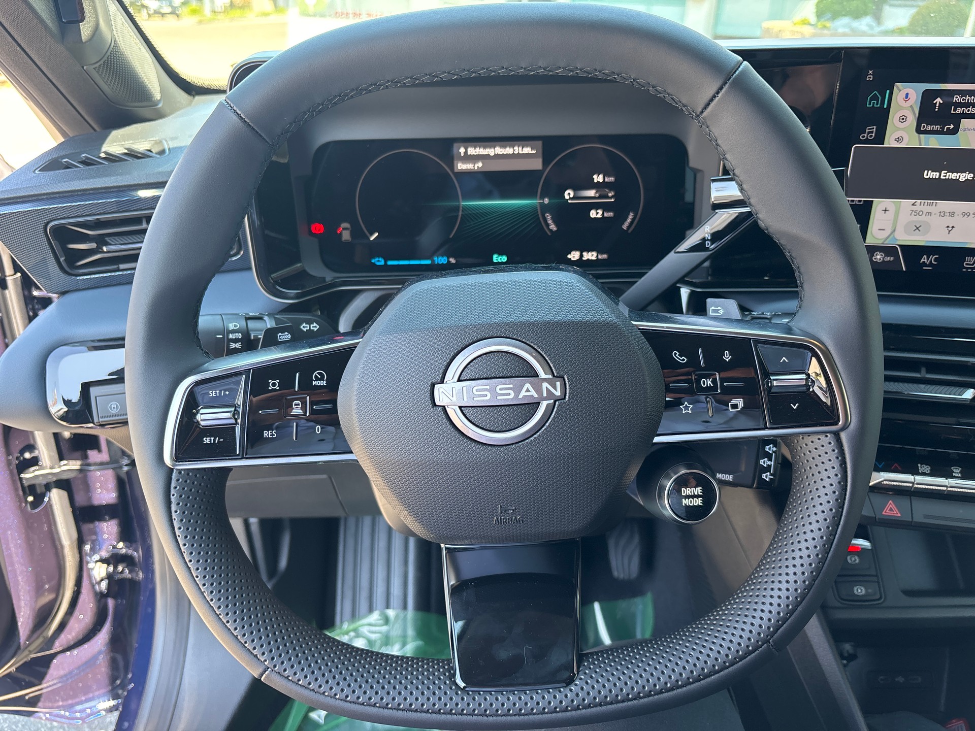 NISSAN Micra 52kWh Evolve-image-11