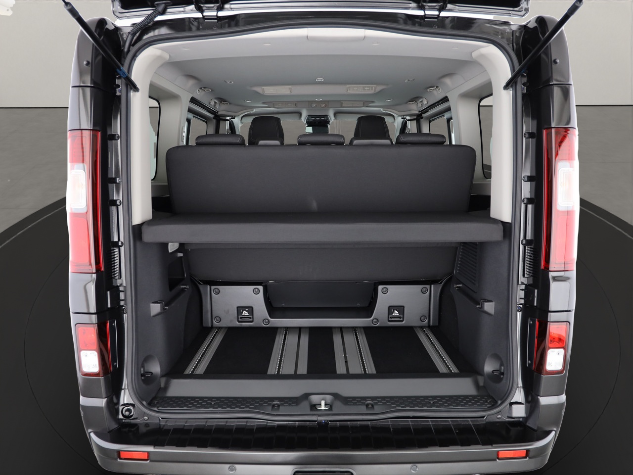 RENAULT Trafic Spaceclass 2.0 dCi Blue 170 EAG9-image-8