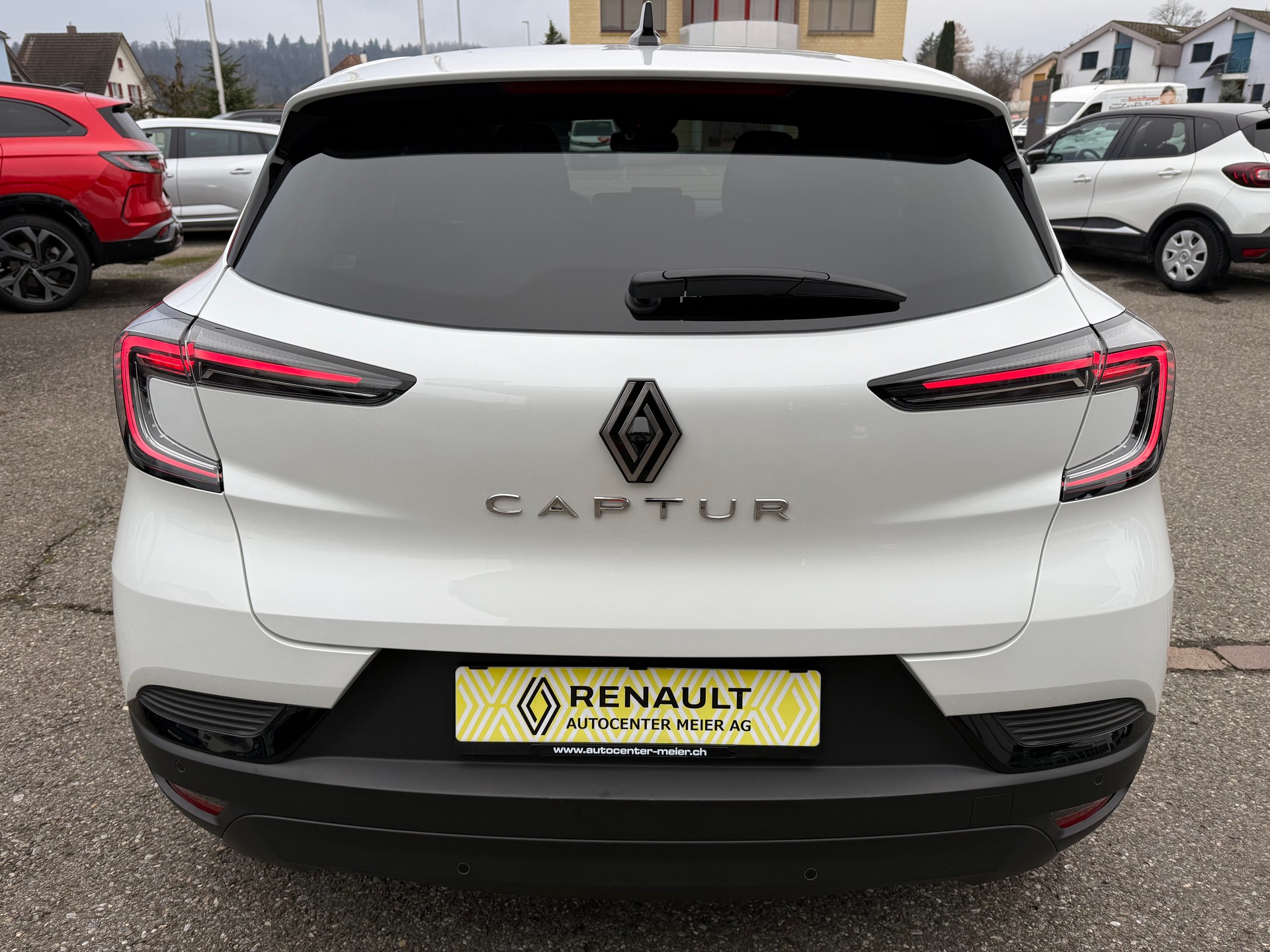 RENAULT Captur 1.3 TCe Techno-image-4