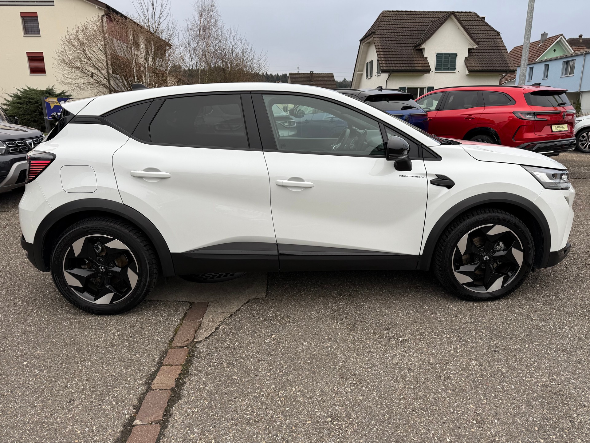 RENAULT Captur 1.3 TCe Techno-image-6