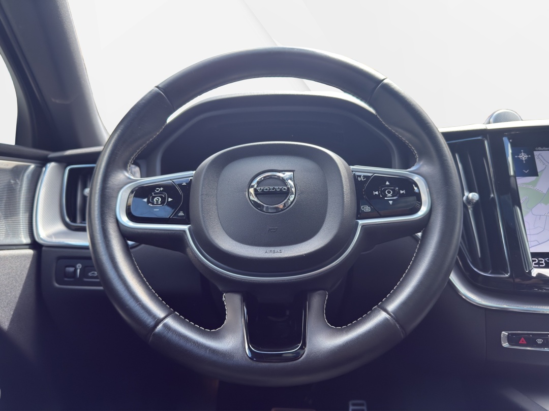 VOLVO XC60 T8 eAWD R-Design Geartronic-image-14