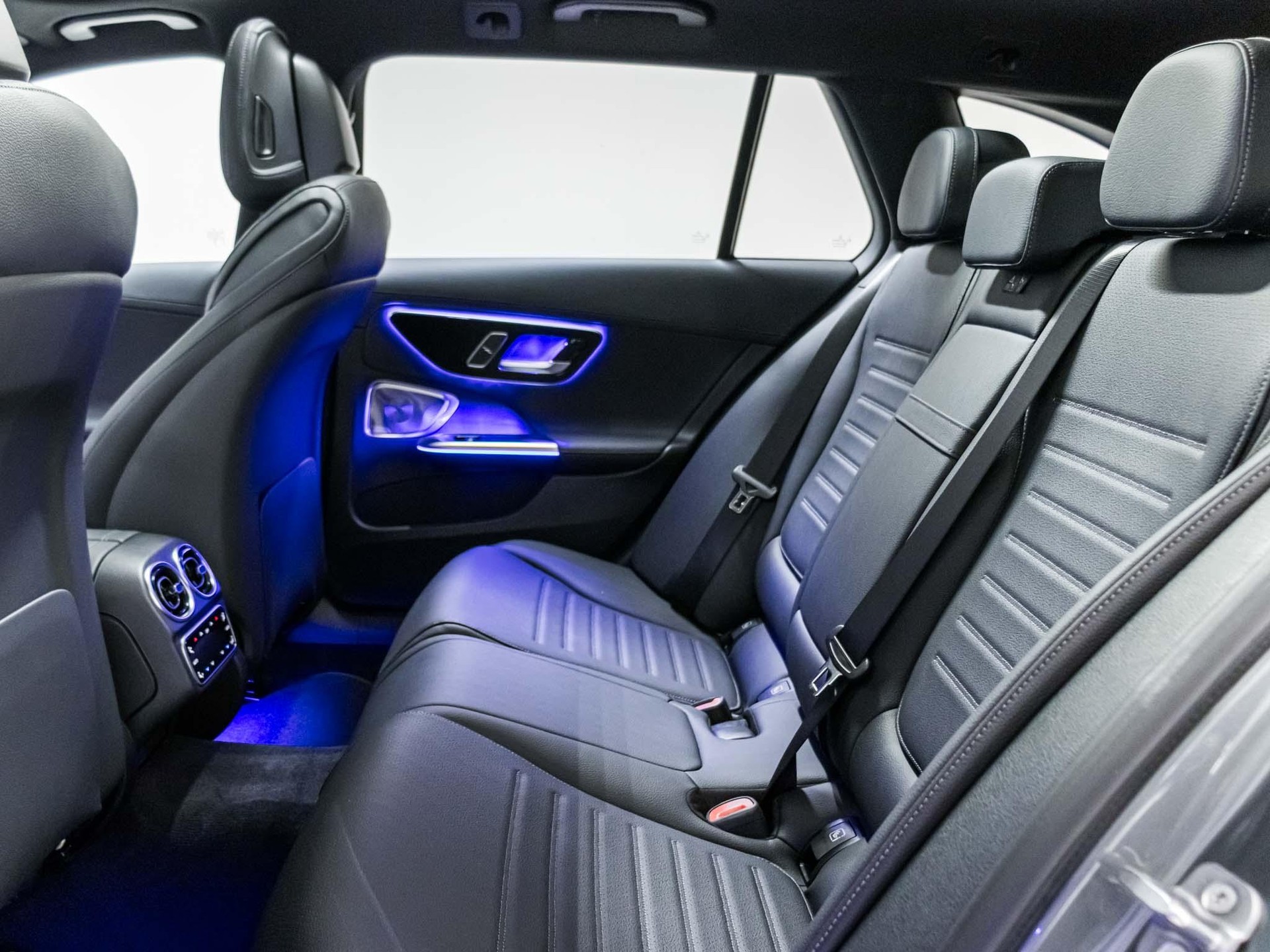 MERCEDES-BENZ C 300 4MATIC T-Modell-image-7