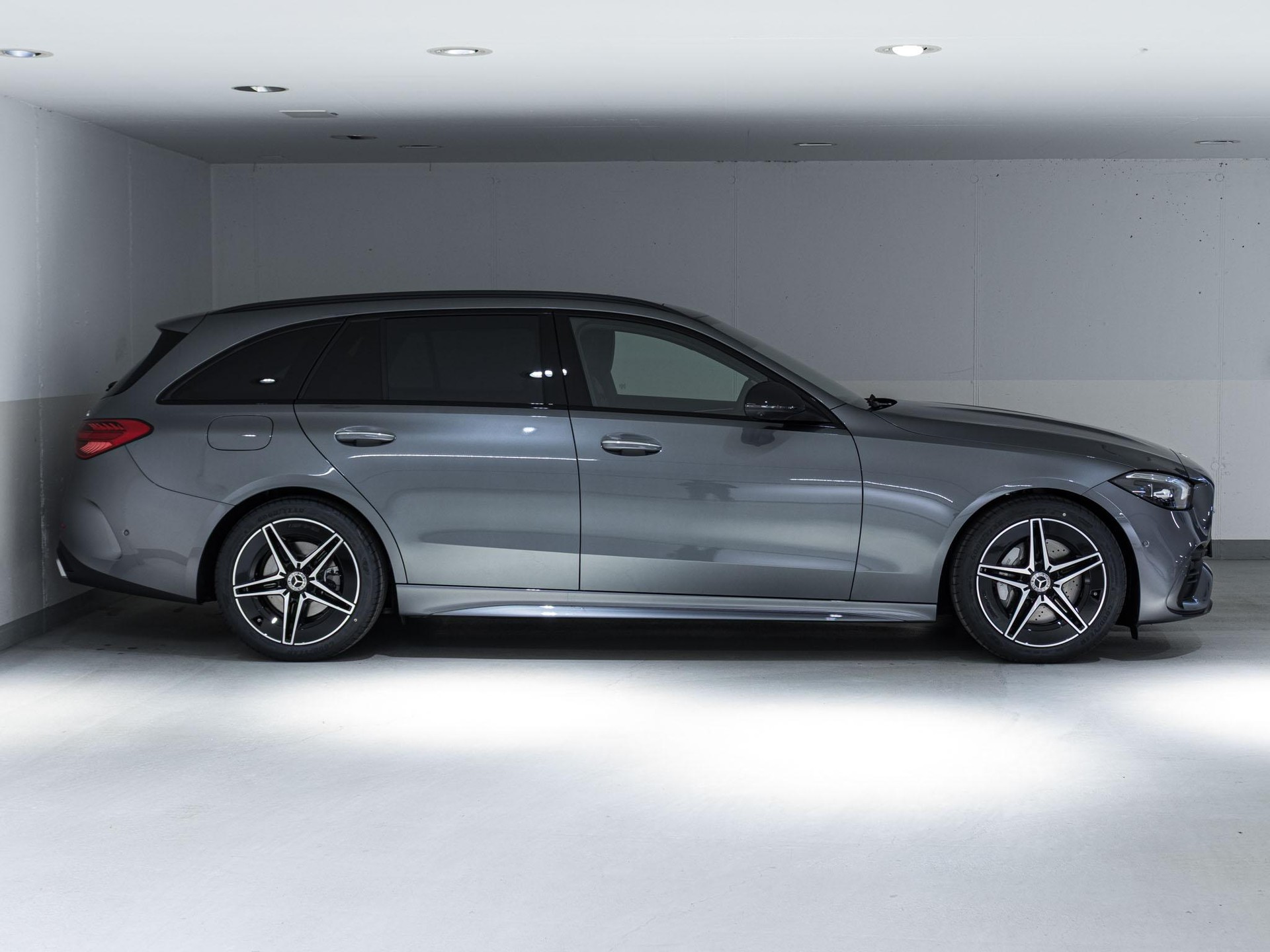 MERCEDES-BENZ C 300 4MATIC T-Modell-image-1