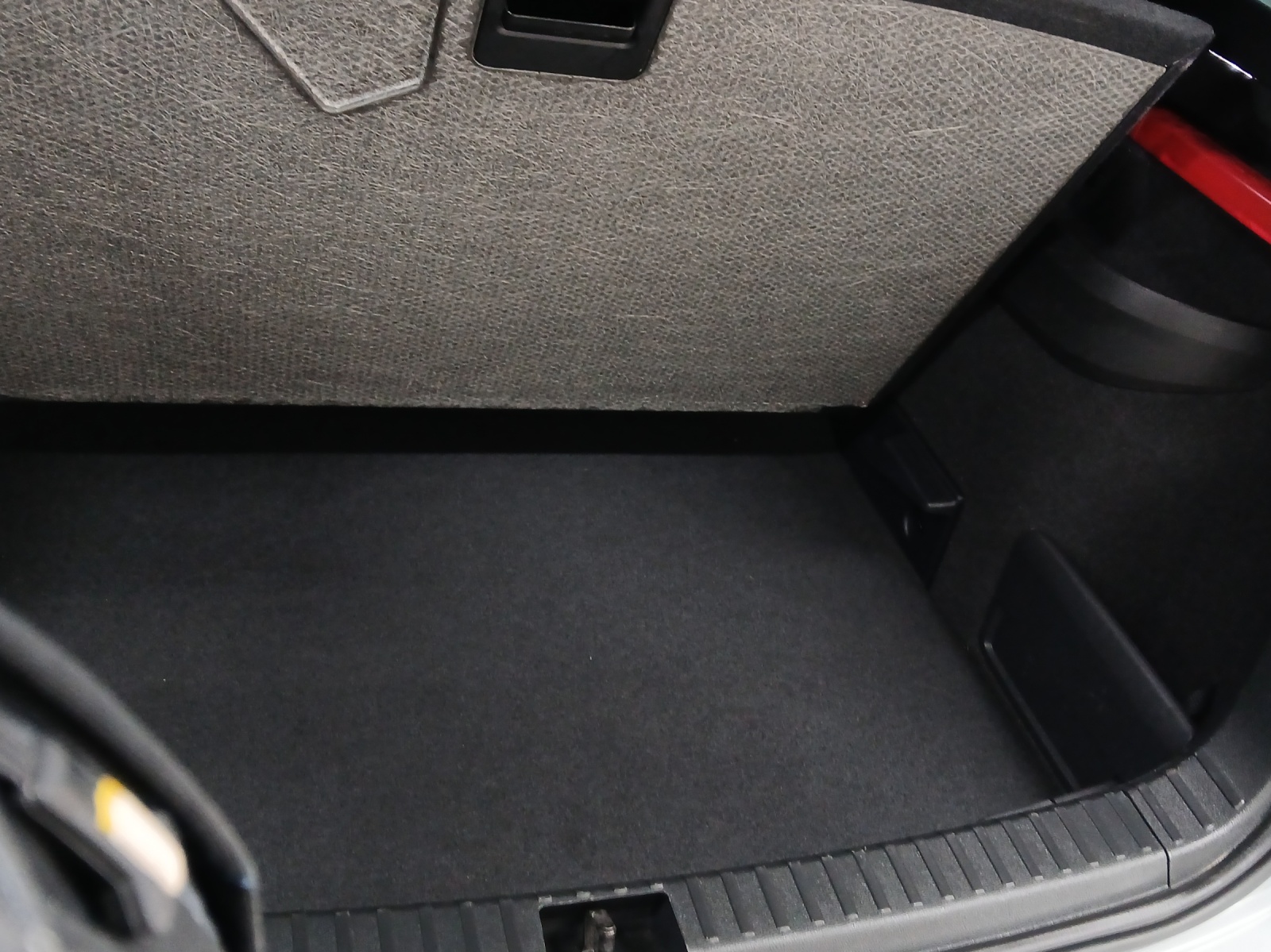 SKODA Karoq 2.0 TSI SportLine 4x4 DSG-image-13
