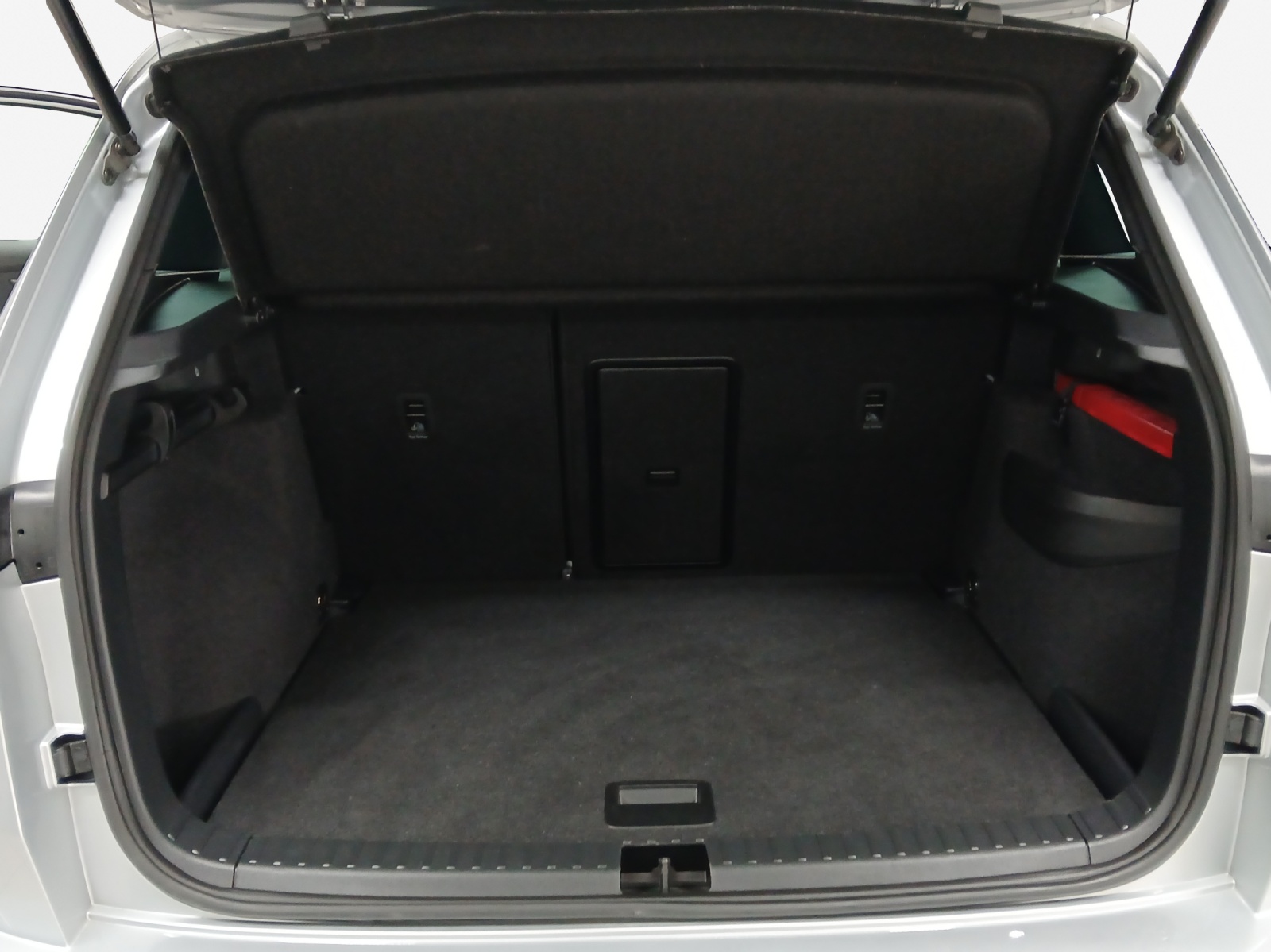 SKODA Karoq 2.0 TSI SportLine 4x4 DSG-image-12