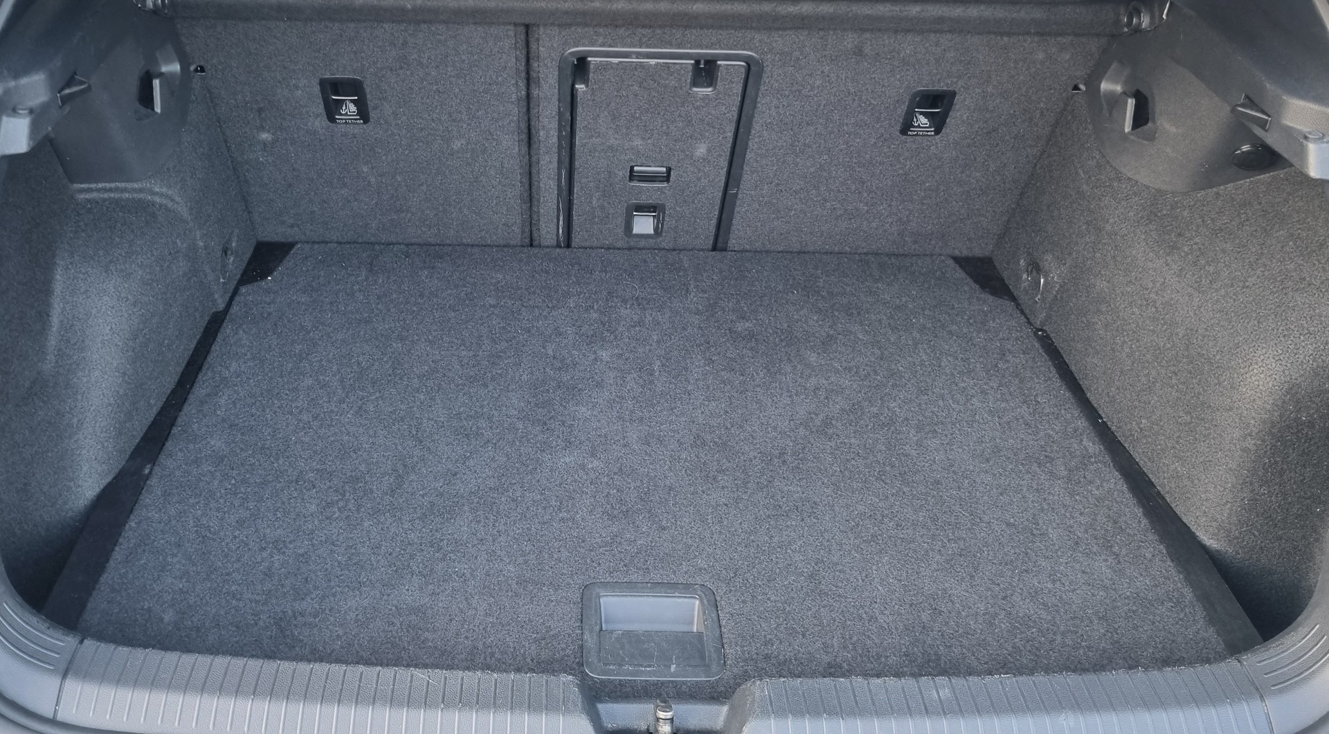 VW Golf VIII 1.5 e TSI 2 x R-Line DSG-image-12