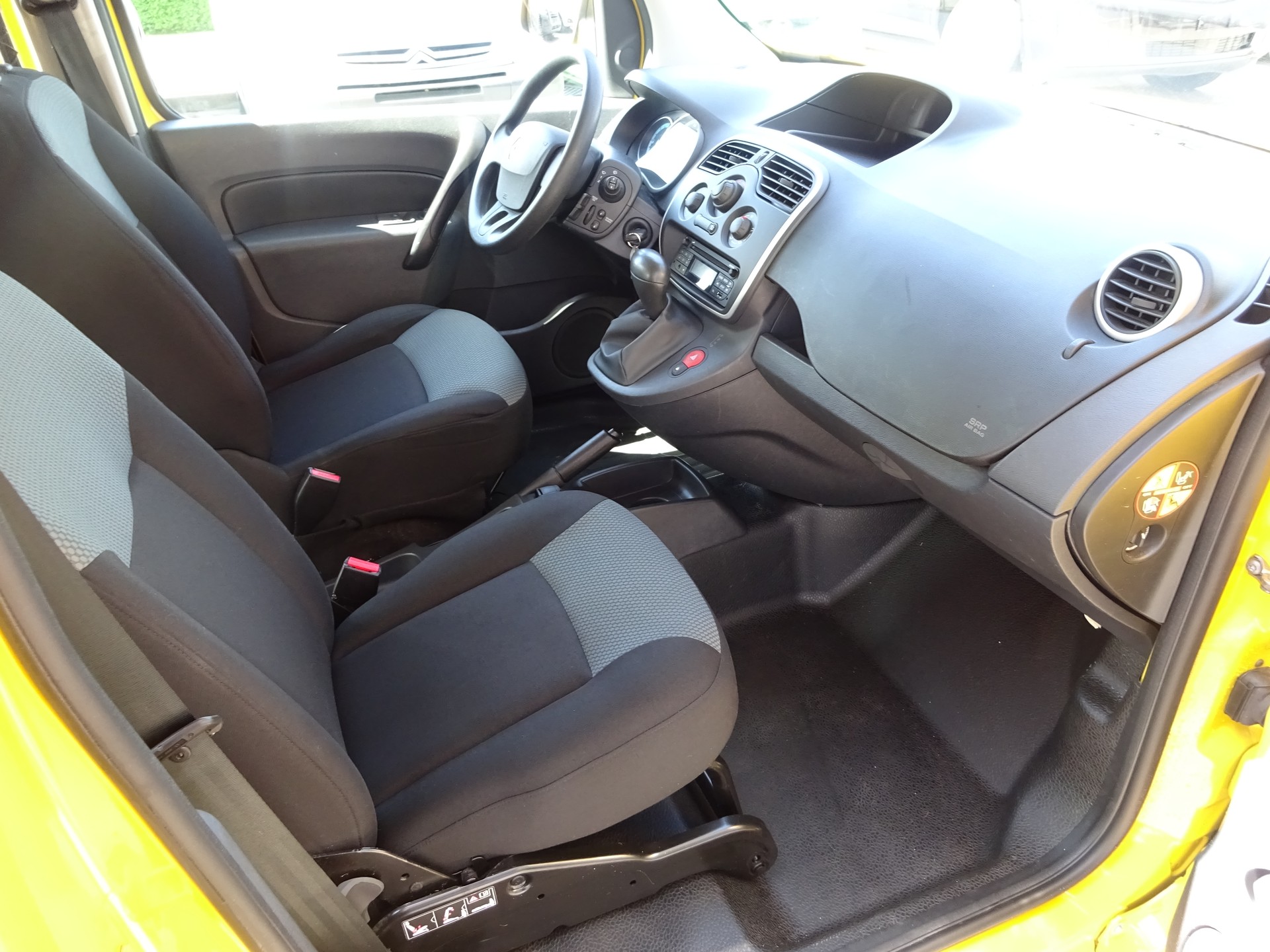 RENAULT Kangoo Maxi Z.E. 33 R60 Access 2 Plätze-image-9