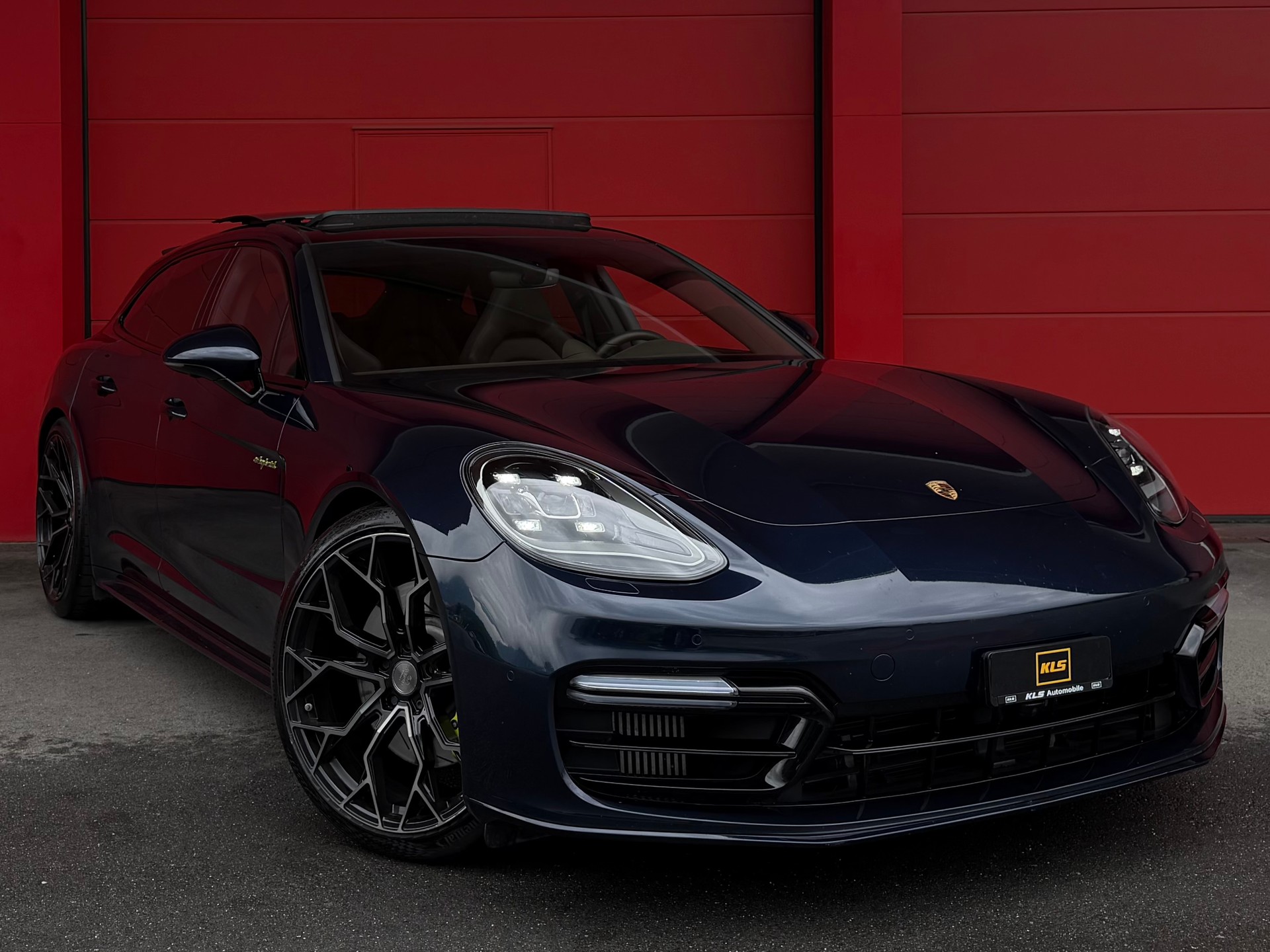 PORSCHE Panamera 4 E-Hybrid Sport Turismo PDK *CH-Fahrzeug*