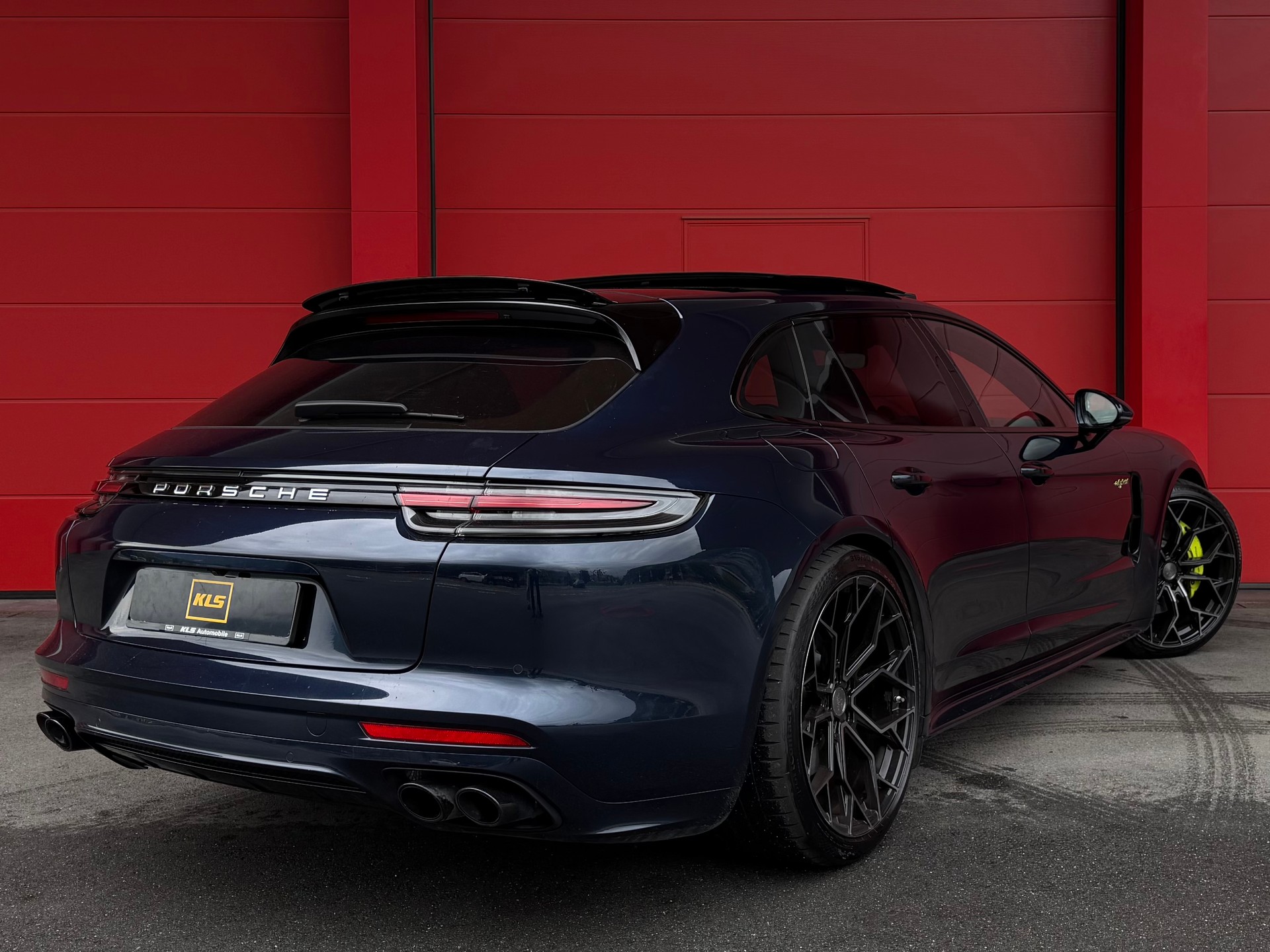PORSCHE Panamera 4 E-Hybrid Sport Turismo PDK *CH-Fahrzeug*-image-3