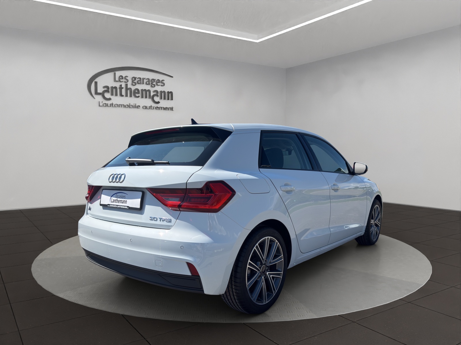 AUDI A1 Sportback 30 TFSI Attraction S-tronic-image-4
