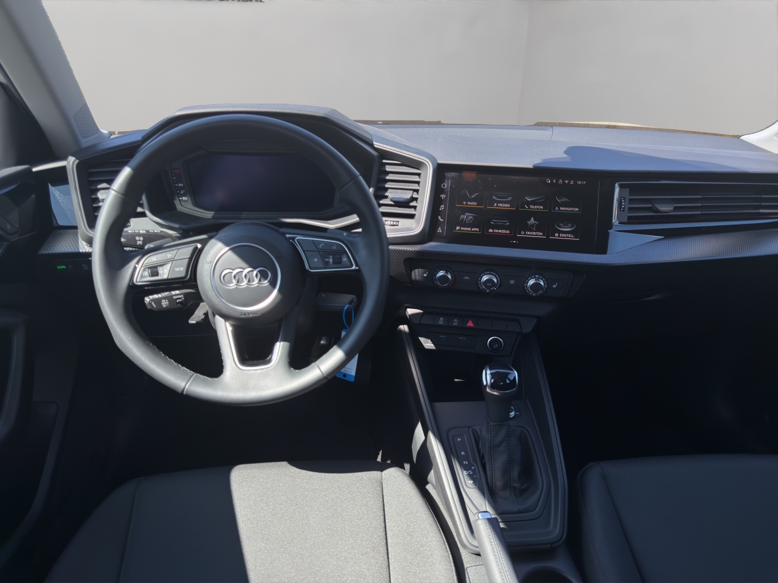 AUDI A1 Sportback 30 TFSI Attraction S-tronic-image-9