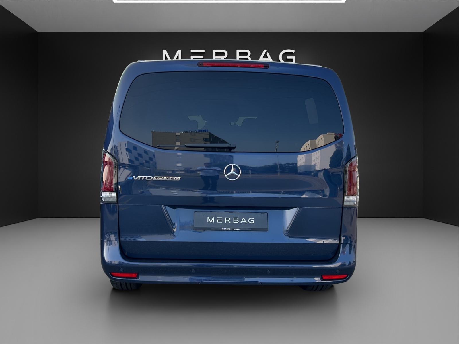 MERCEDES-BENZ eVito Tourer 90kWh Lang-image-3