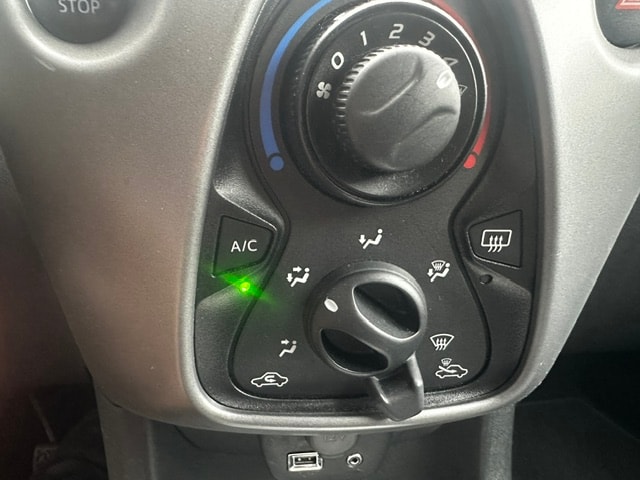 TOYOTA Aygo 1.0 VVT-i Trend-image-14