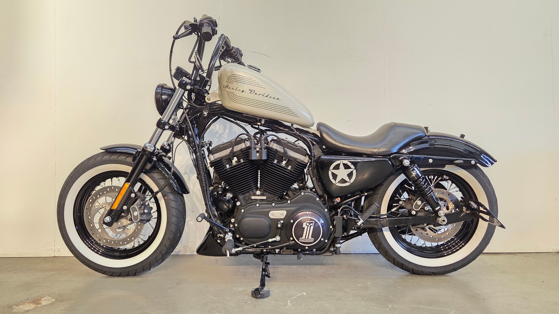 HARLEY-DAVIDSON XL 1200 X Forty Eight ABS-showroom-element-1