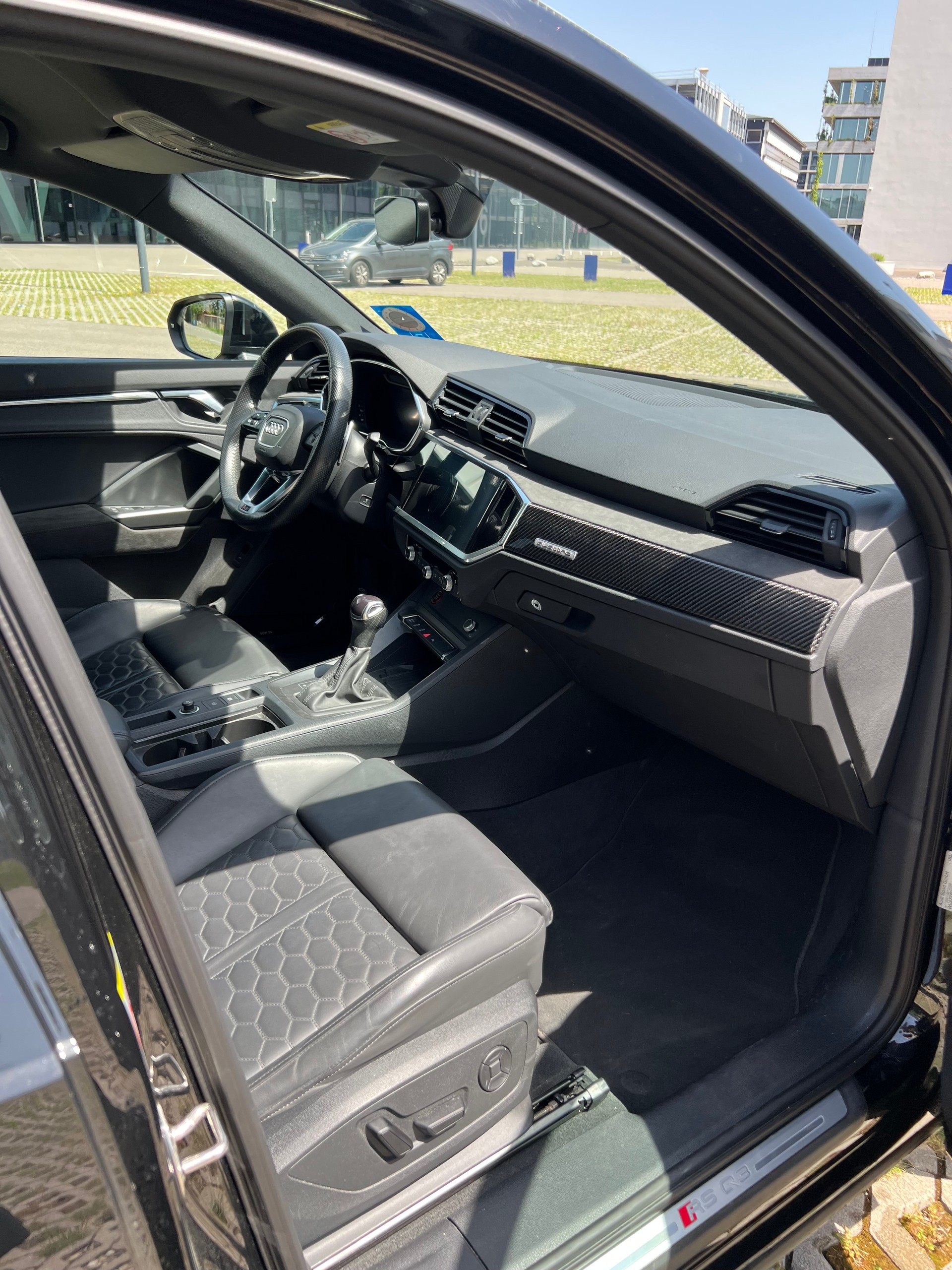 AUDI 2.5 TFSI quattro S-Tronic-image-9