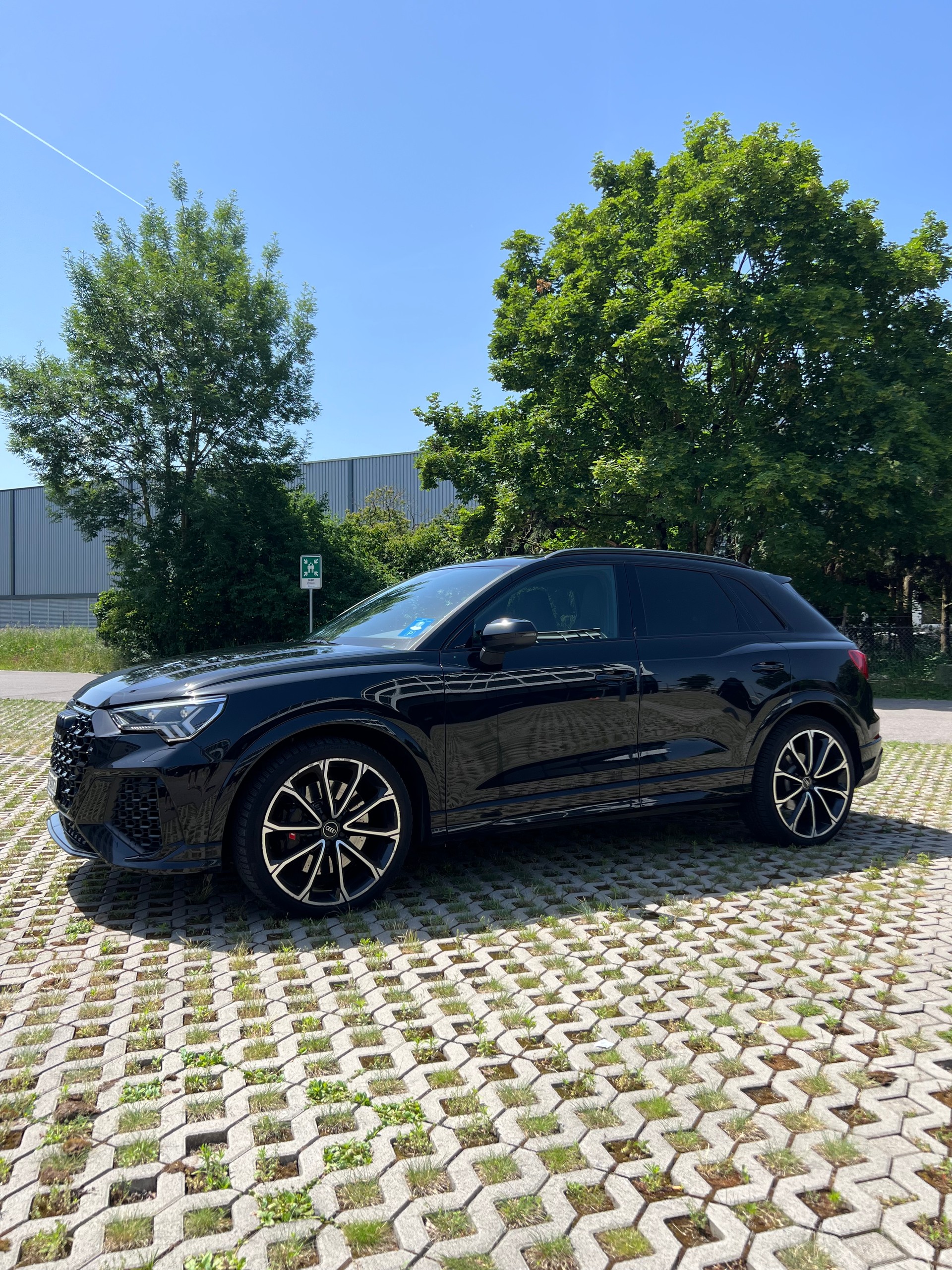 AUDI 2.5 TFSI quattro S-Tronic-image-3