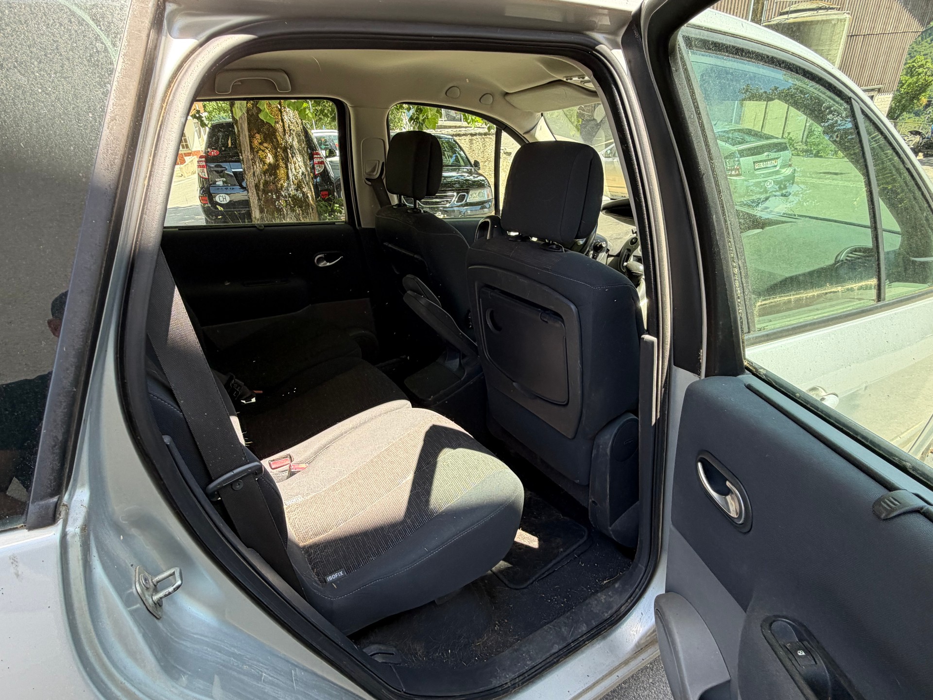 RENAULT Grand Scénic 2.0 dCi Dynamique Automatic-image-7