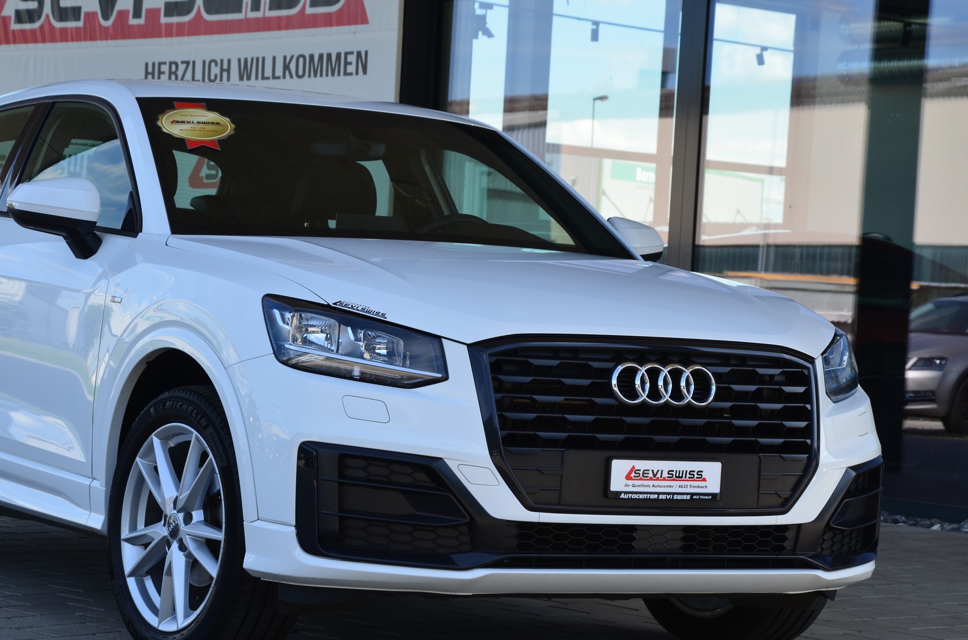 AUDI Q2 35 TFSI Sport*Ab MFK,1 Jahr oder 20000km Garantie auf Motor und Getriebe*-showroom-element-1