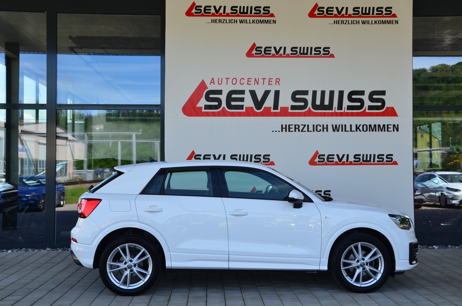 AUDI Q2 35 TFSI Sport*Ab MFK,1 Jahr oder 20000km Garantie auf Motor und Getriebe*-showroom-element-3