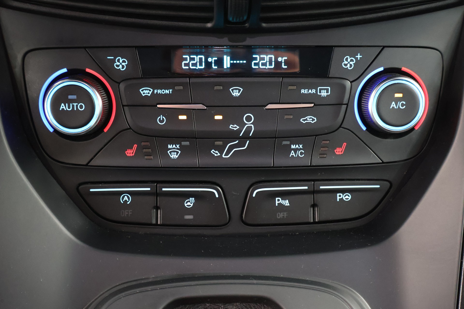 FORD Kuga 2.0 TDCi ST Line High 4WD PowerShift-image-18