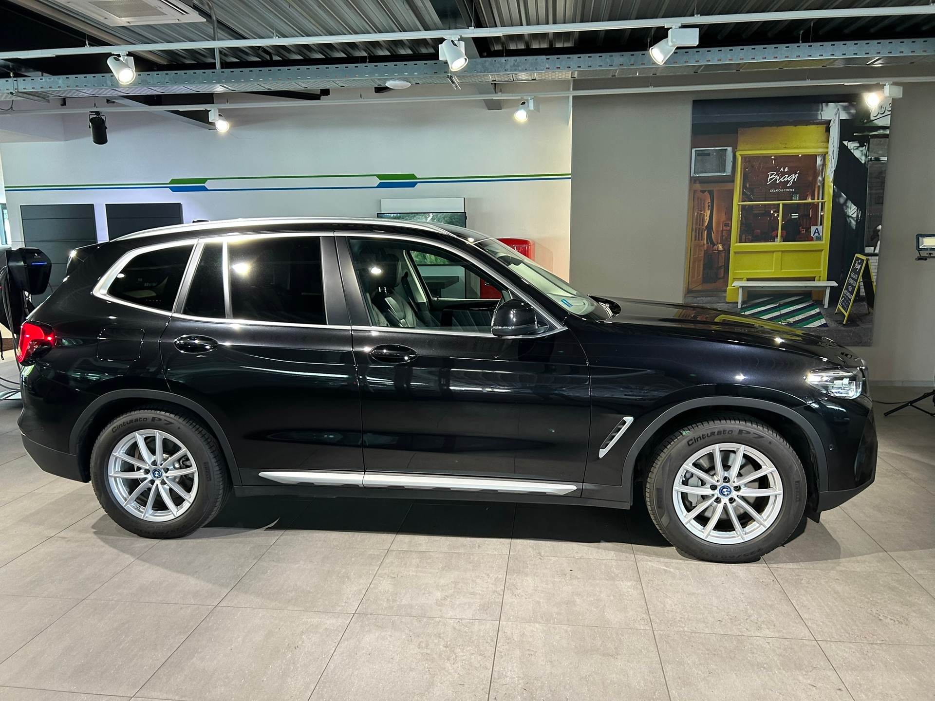BMW X3 xDrive 30e-image-2