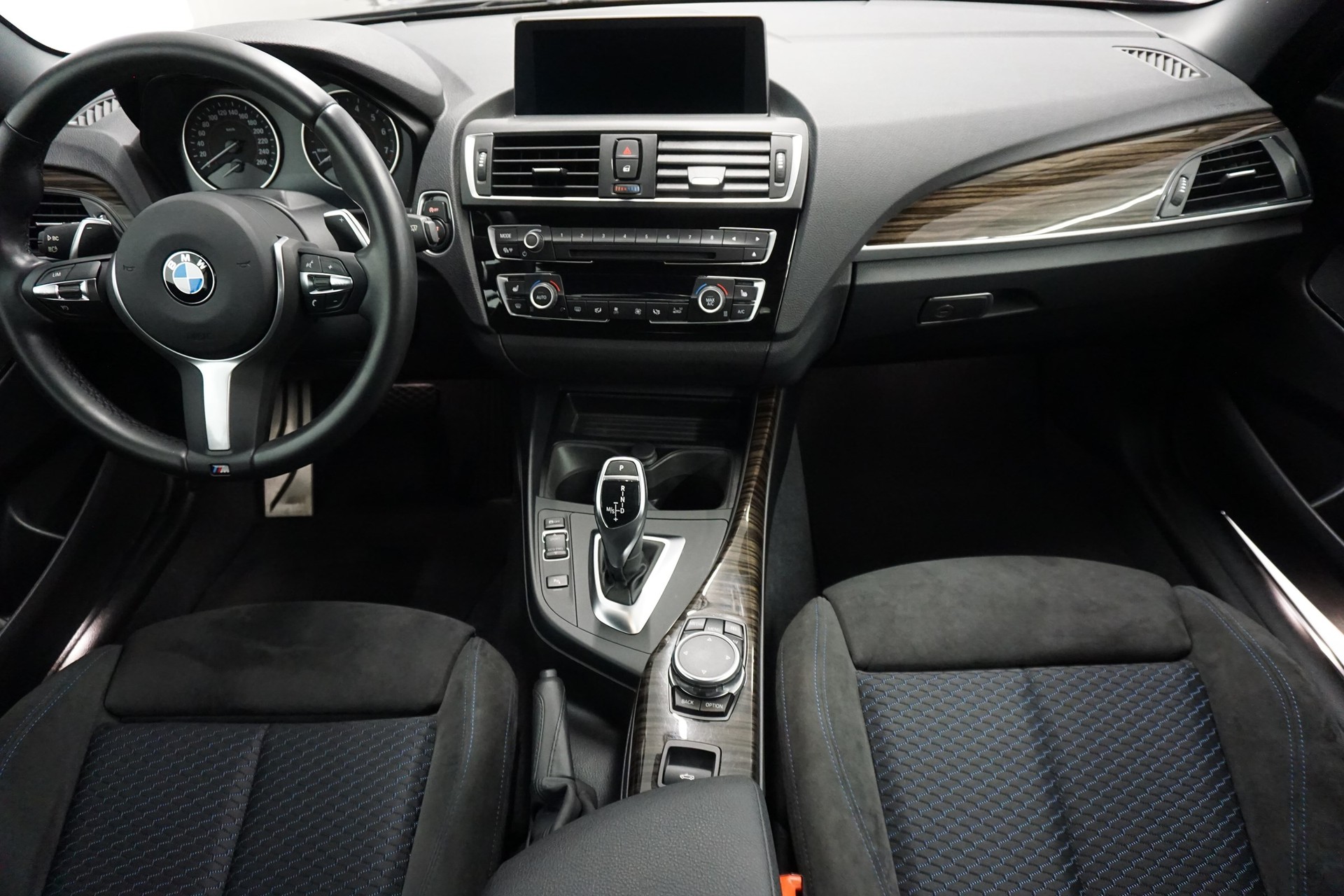 BMW M235i xDrive SAG-image-4
