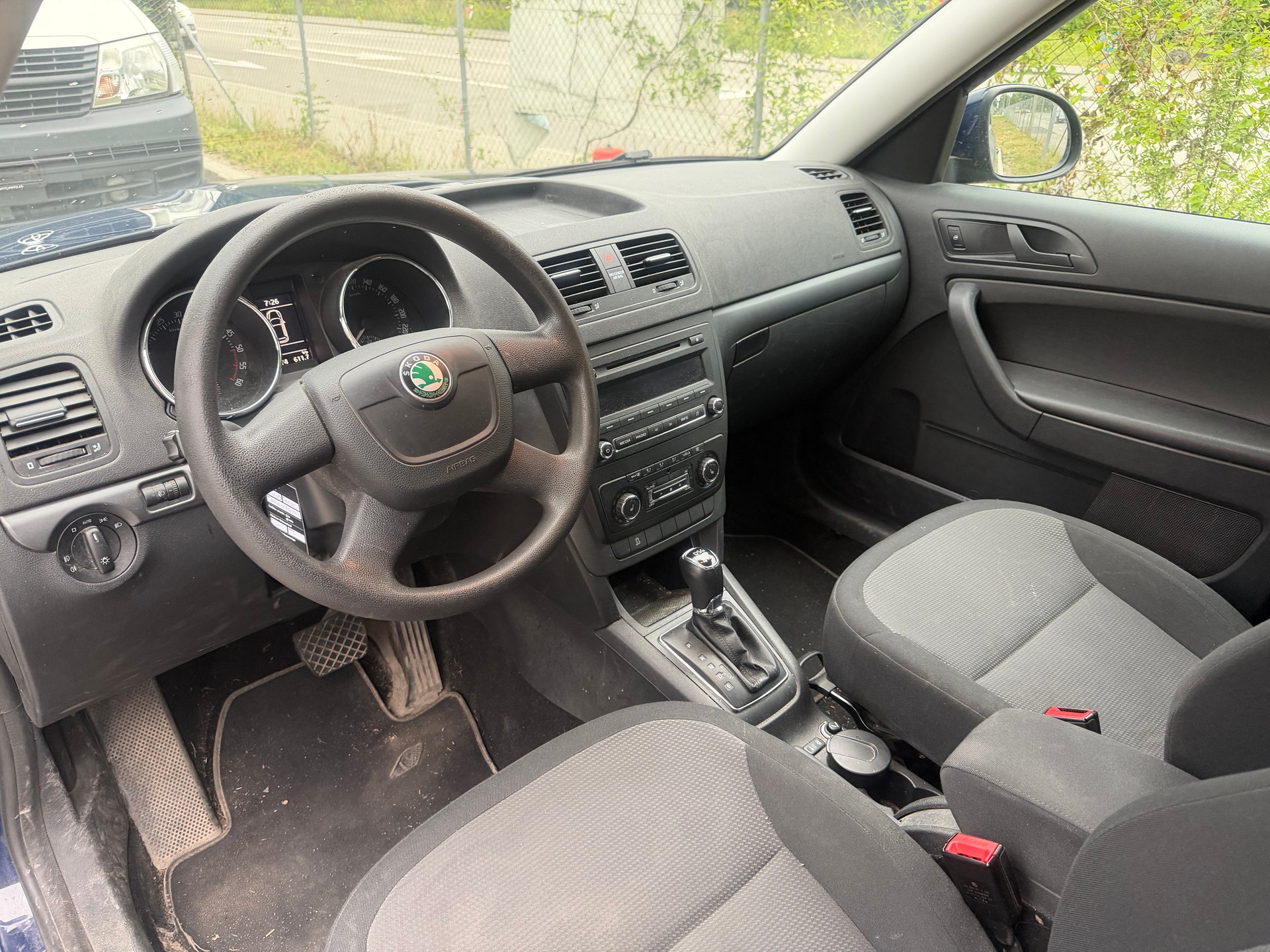 SKODA Yeti 2.0 TDI Ambition 4x4 DSG-image-4