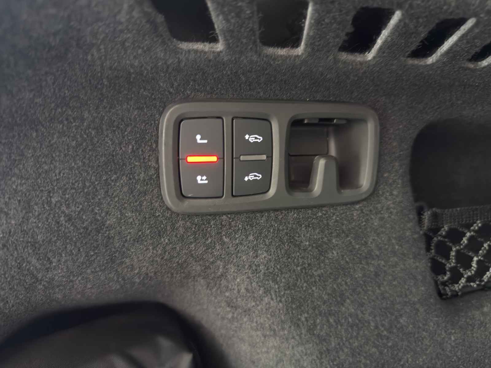 AUDI RSQ8 quattro tiptronic-image-17