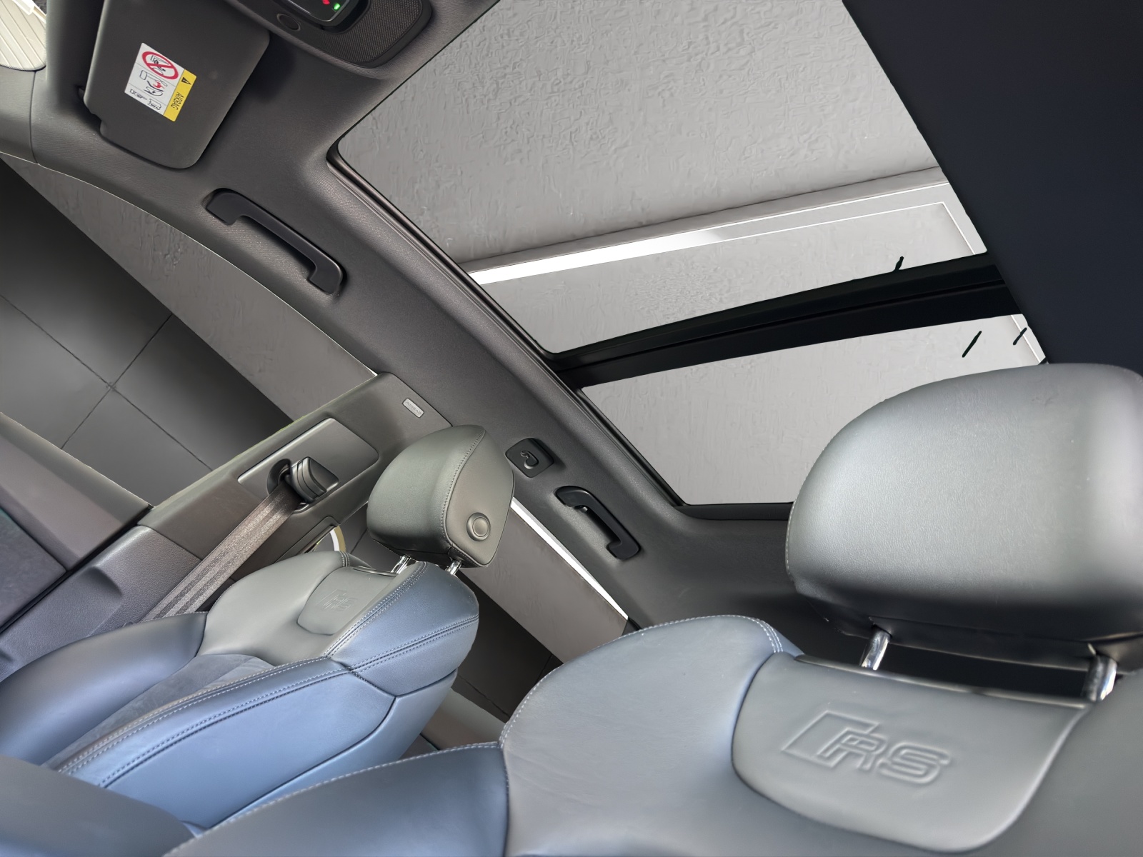 AUDI RSQ8 quattro tiptronic-image-16