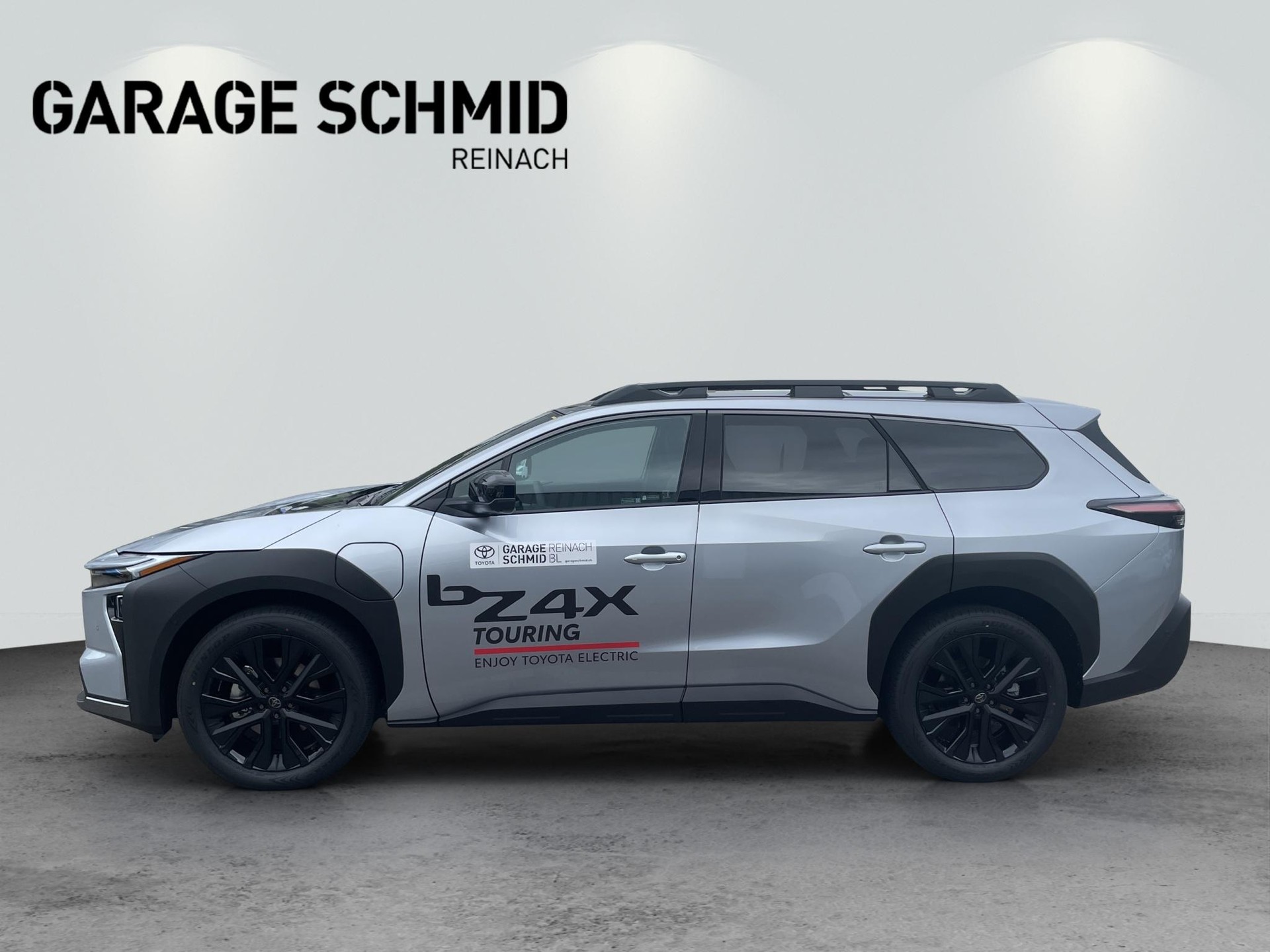 TOYOTA bZ4X Touring Premium AWD-showroom-element-3