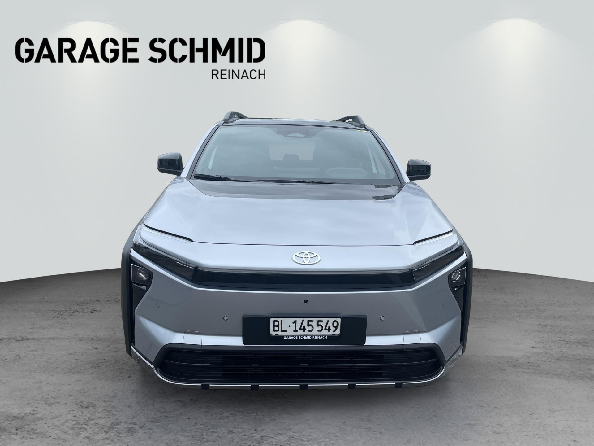 TOYOTA bZ4X Touring Premium AWD-showroom-element-1
