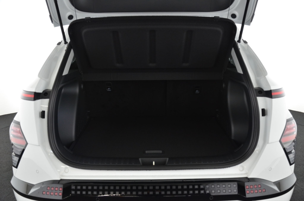 HYUNDAI Kona EV 65.4 kWh Premium *360°*-image-25