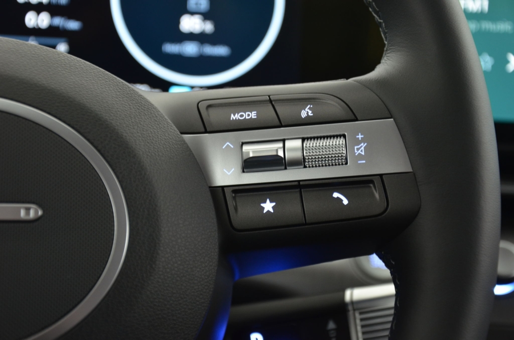 HYUNDAI Kona EV 65.4 kWh Premium *360°*-image-19