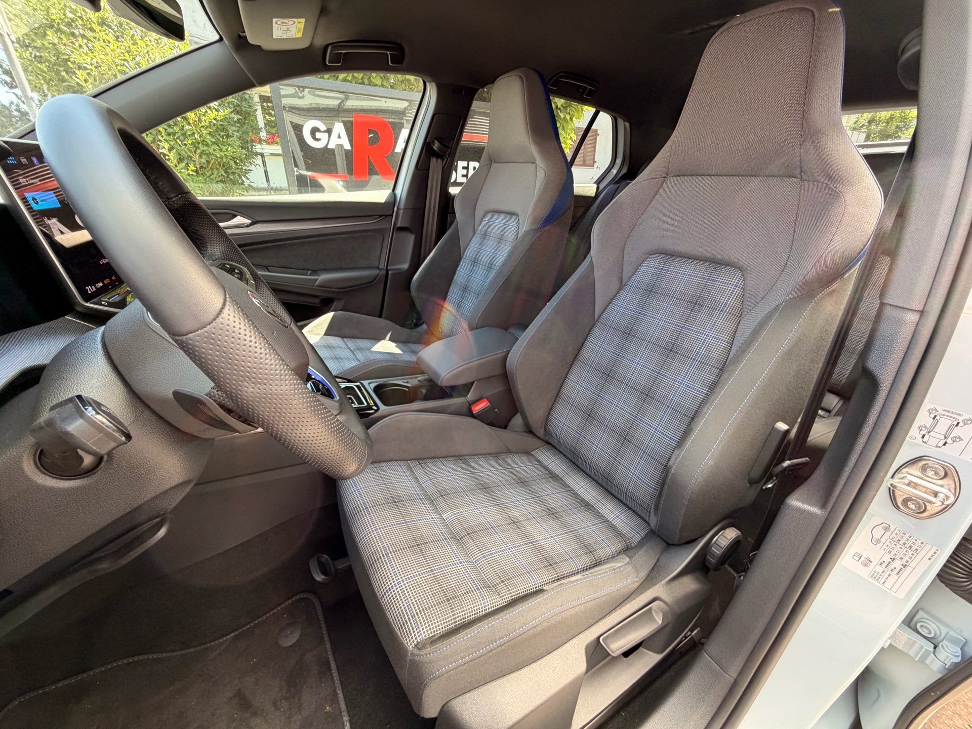 VW Golf VIII 1.5 TSI eHybrid 272 PS GTE *** 5 JAHRE VW GARANTIE & 360° KAMERA ***-image-8