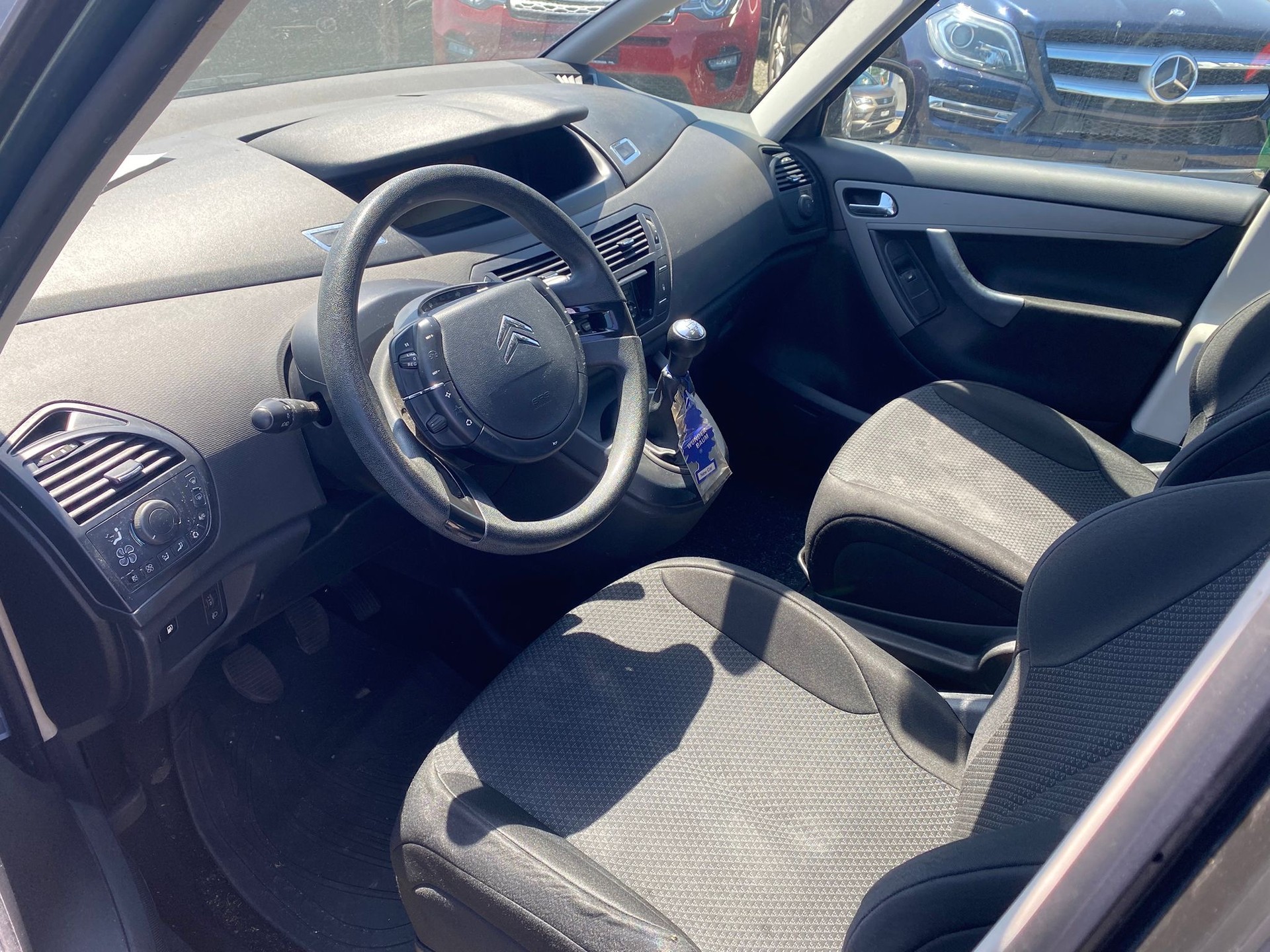 CITROEN Grand C4 Picasso 1.6i 16V Essentiel-image-9