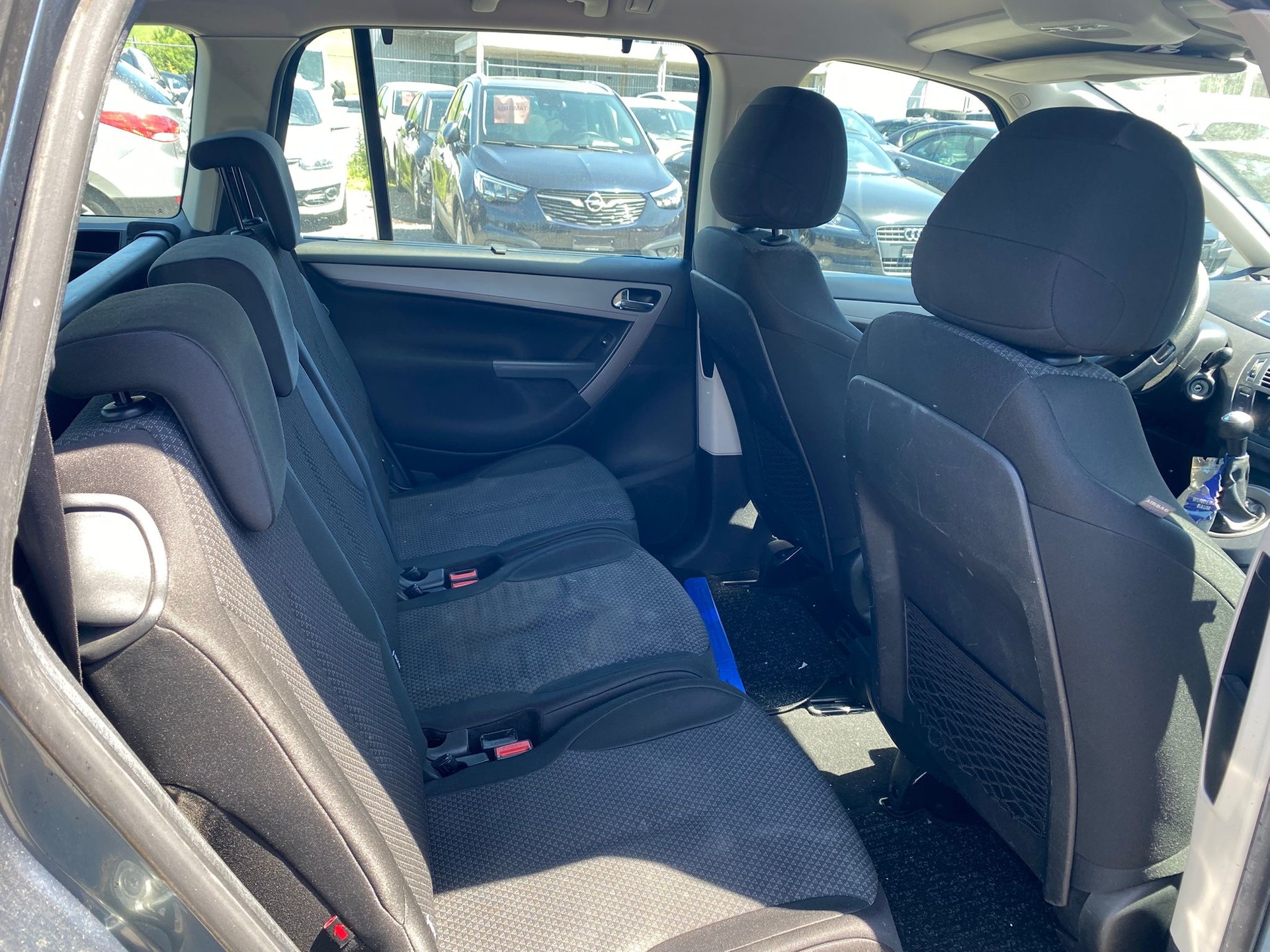 CITROEN Grand C4 Picasso 1.6i 16V Essentiel-image-11