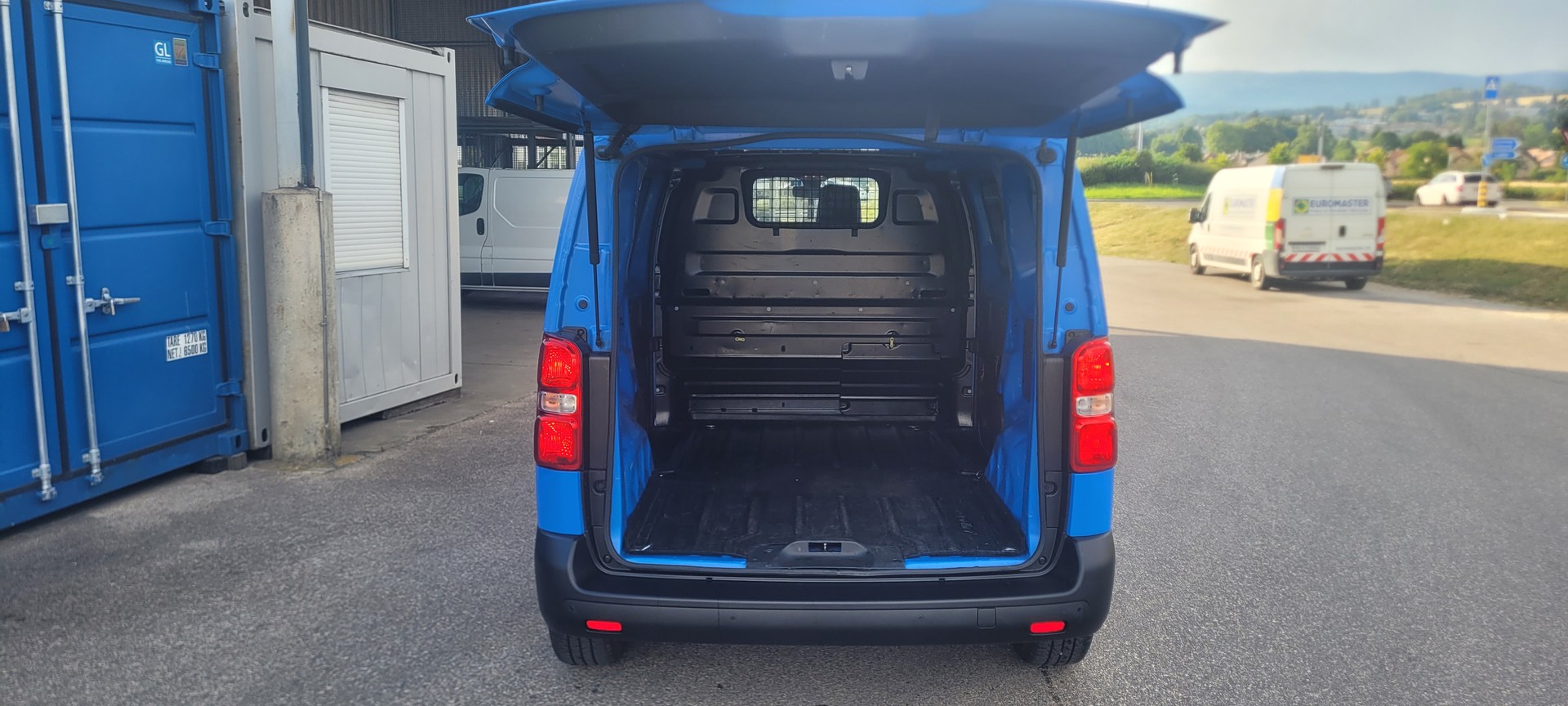 PEUGEOT Expert 1.5 BlueHDi 100 S&S Pro Standard-image-5